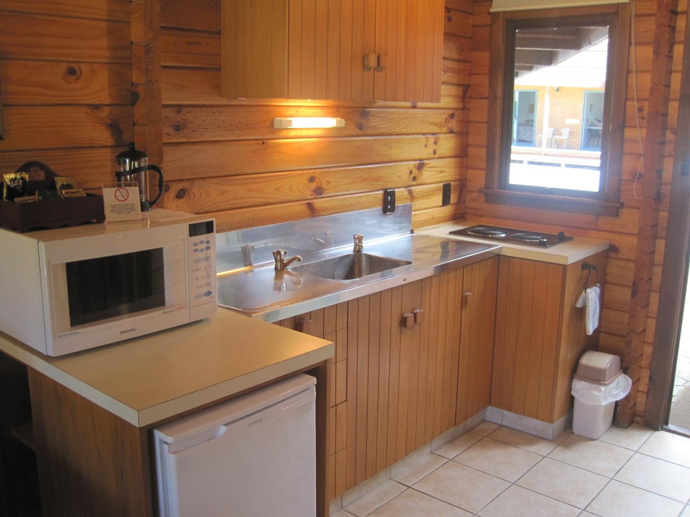 Alpine Lodge Motel