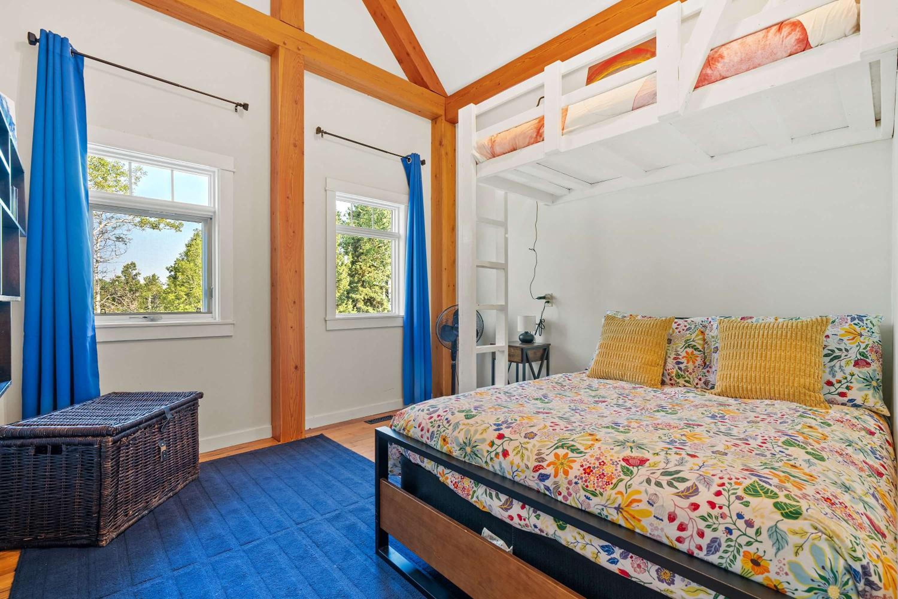Rolling Hills Retreat - Family Friendly