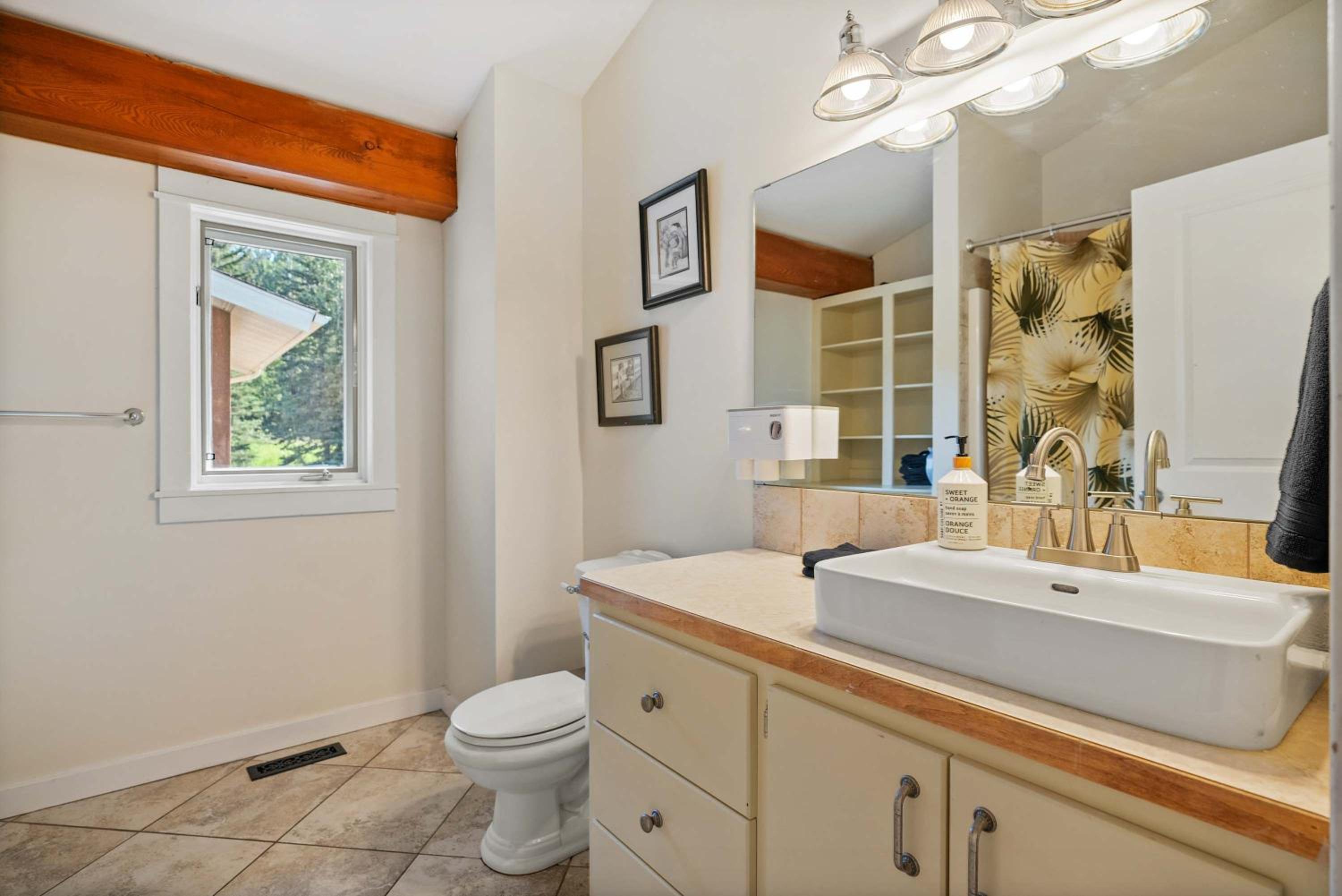 Rolling Hills Retreat - Family Friendly