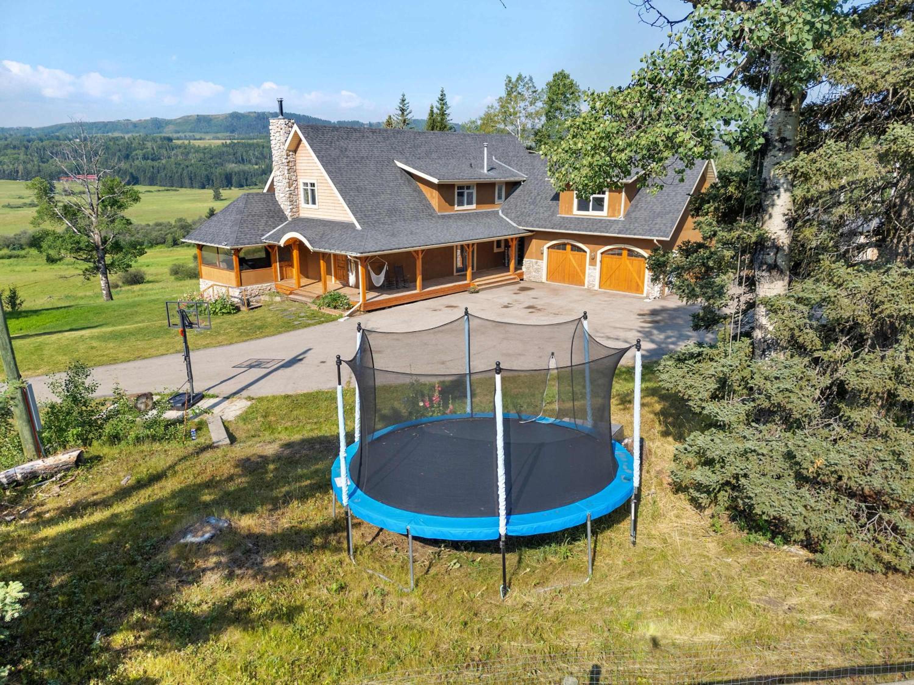 Rolling Hills Retreat - Family Friendly