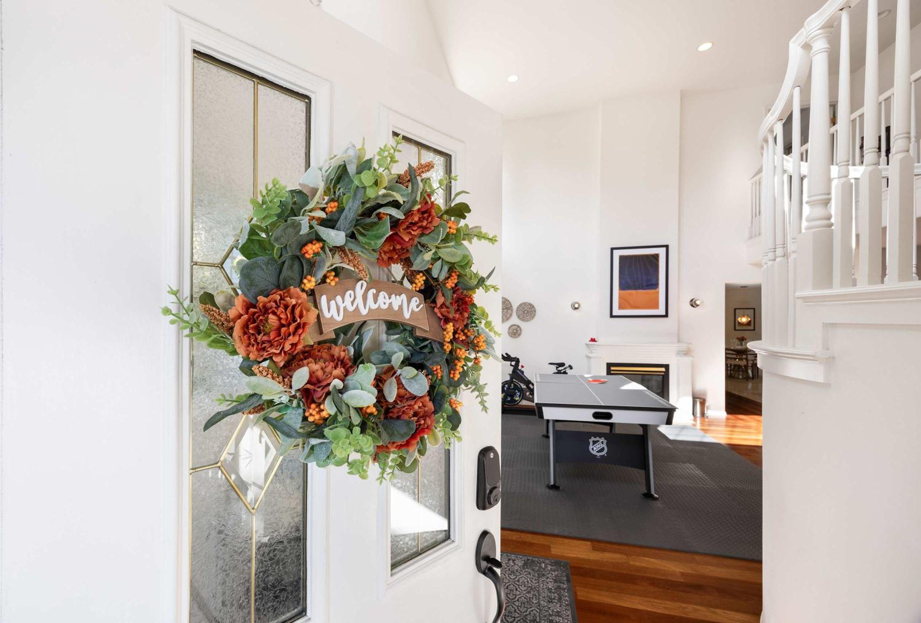 Kirkland Elegant 4B 2 5B Family Retreat with Designer Decor view 3