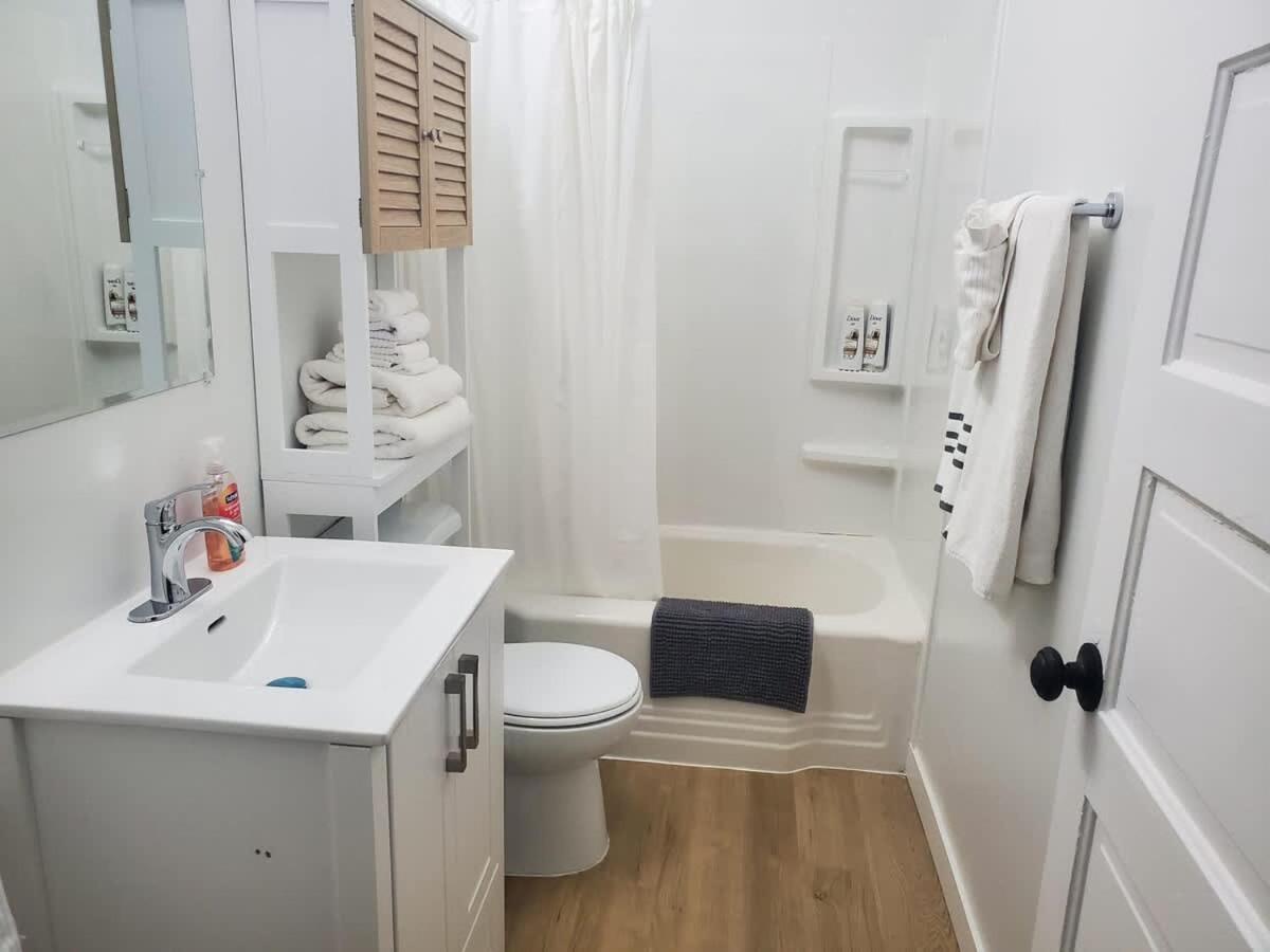 Thunder Bay Vacations - Pet Friendly Netflix Parking - Property Image 7