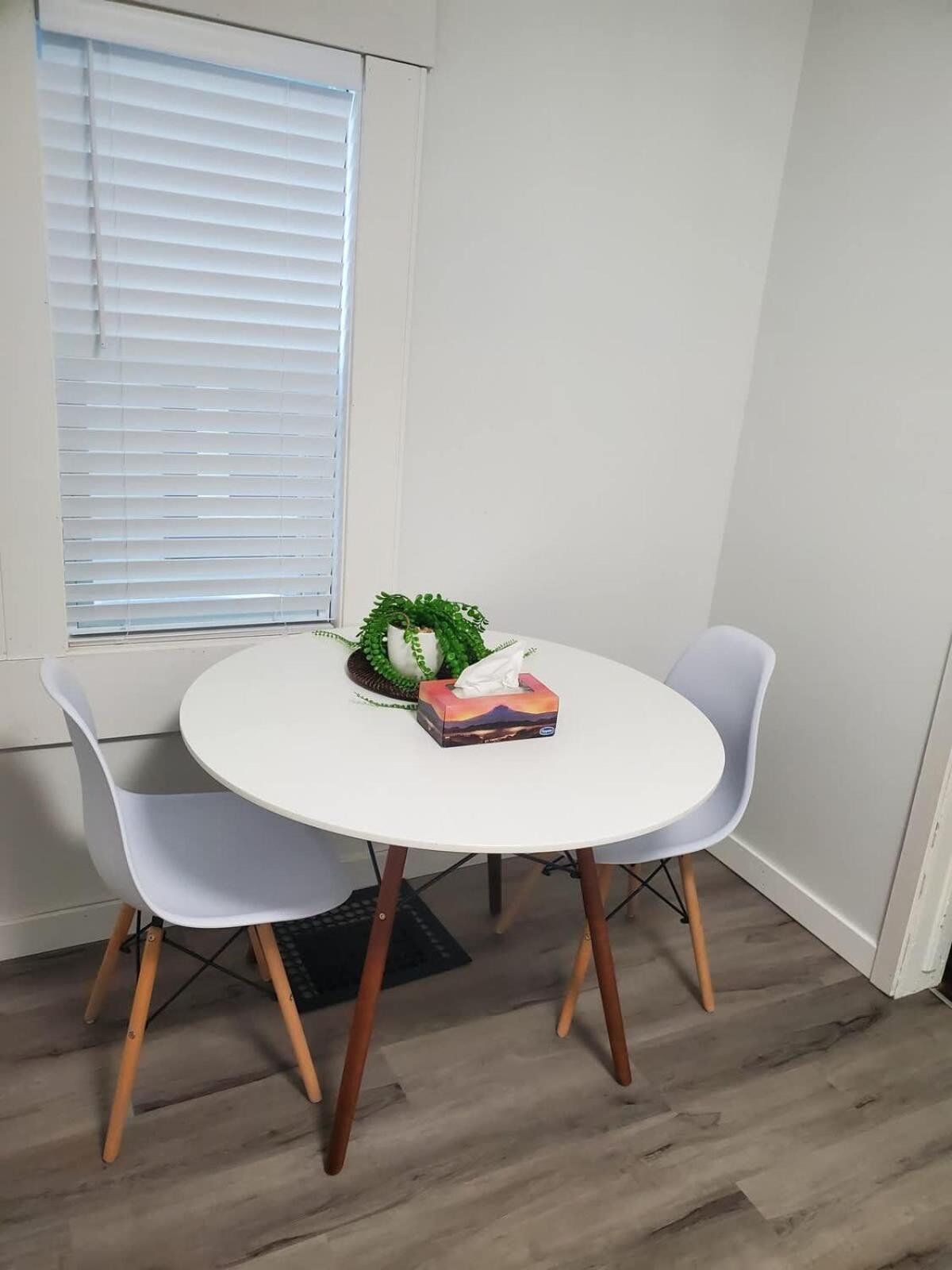 Thunder Bay Vacations - Pet Friendly Netflix Parking - Property Image 12