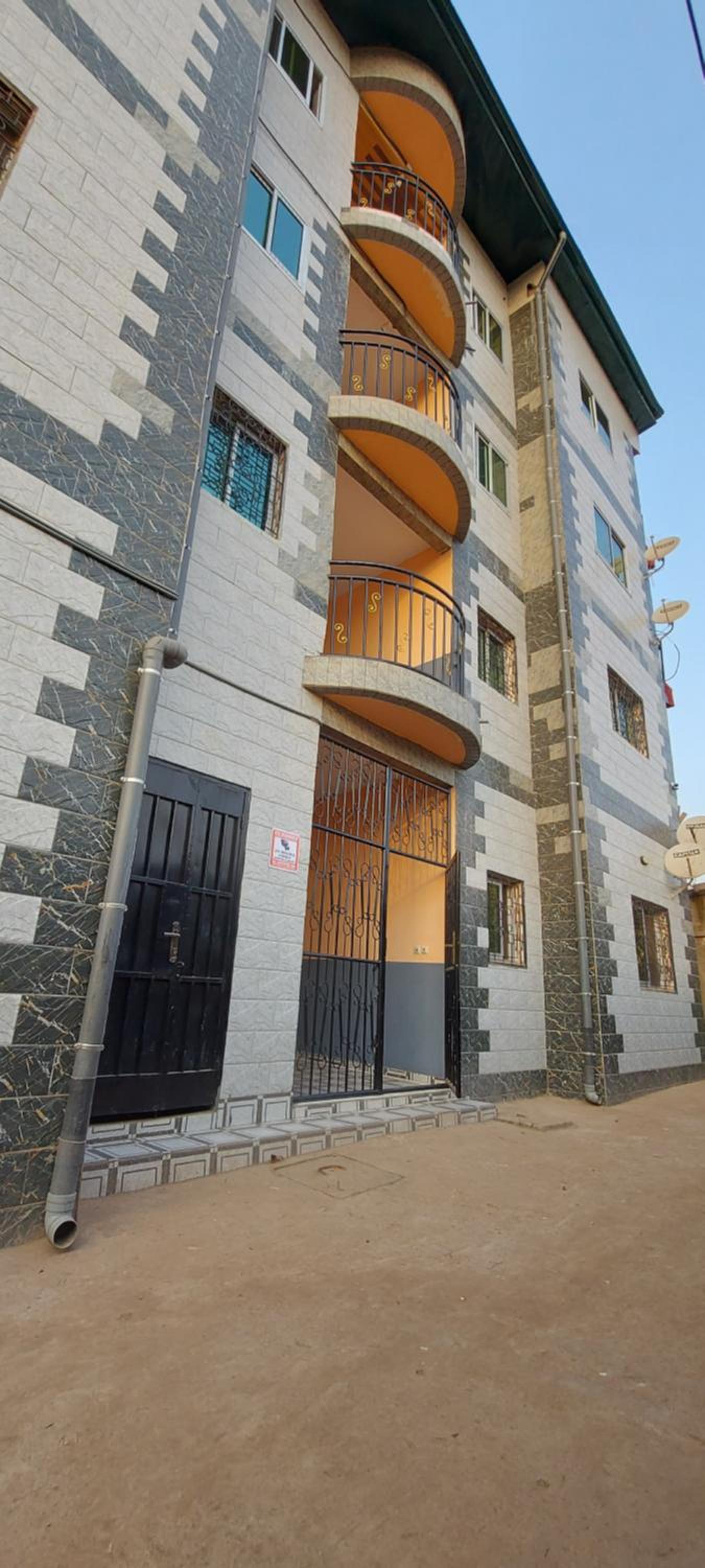 JTK Résidence - Appartement Meublé Rotin II BiyemAssi