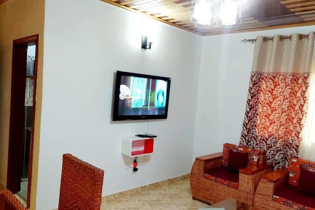 JTK Résidence - Appartement Meublé Rotin II BiyemAssi