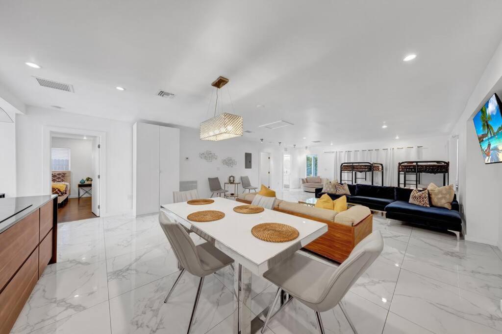 Vibrant & Sleek Miami Pool Home
