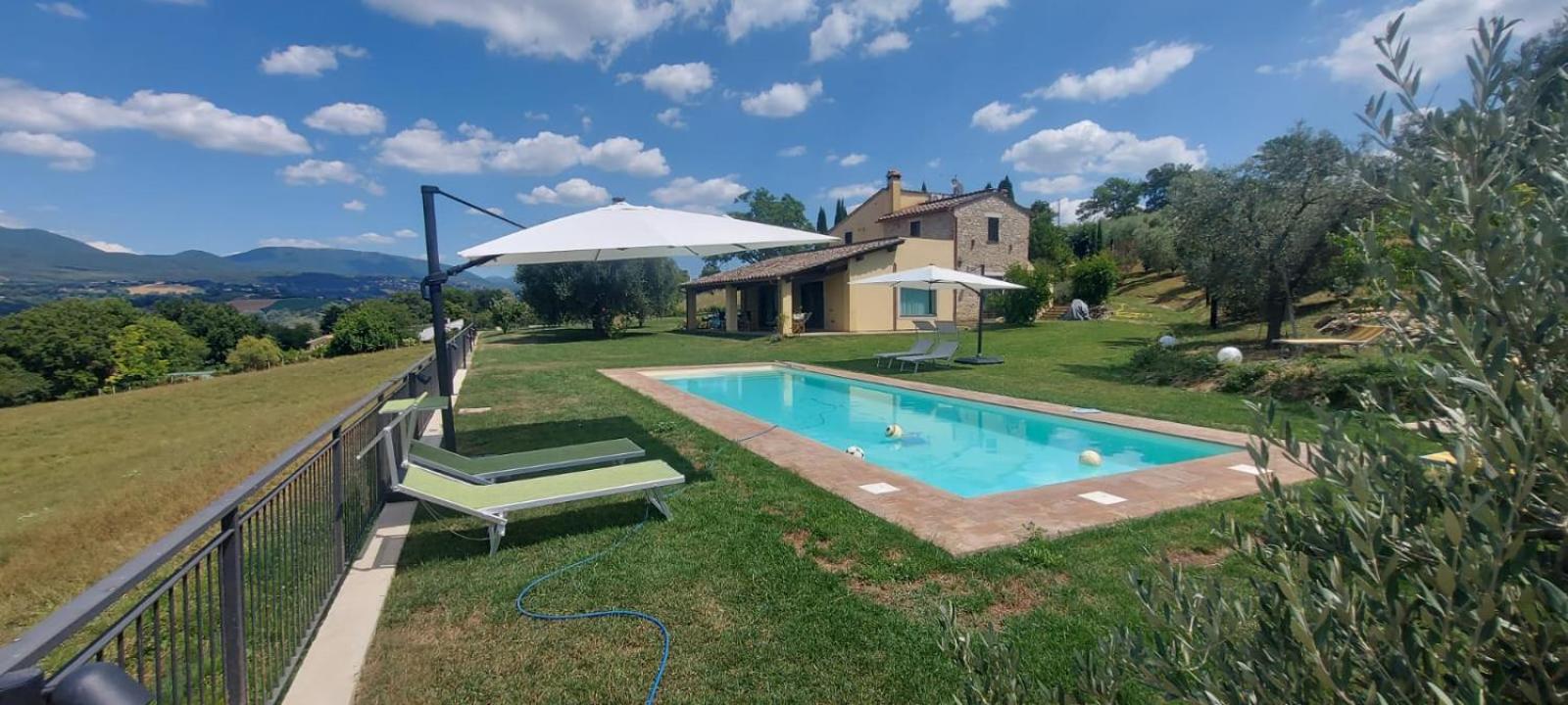 IL CASALE DEGLI ULIVI- Splendido casale panoramico con piscina a 30 min da Roma GRA