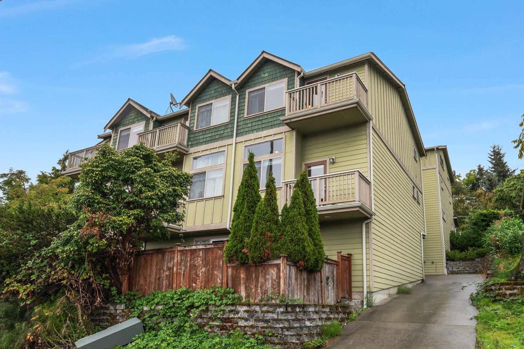 LakeView Queen Anne 3BR Townhome