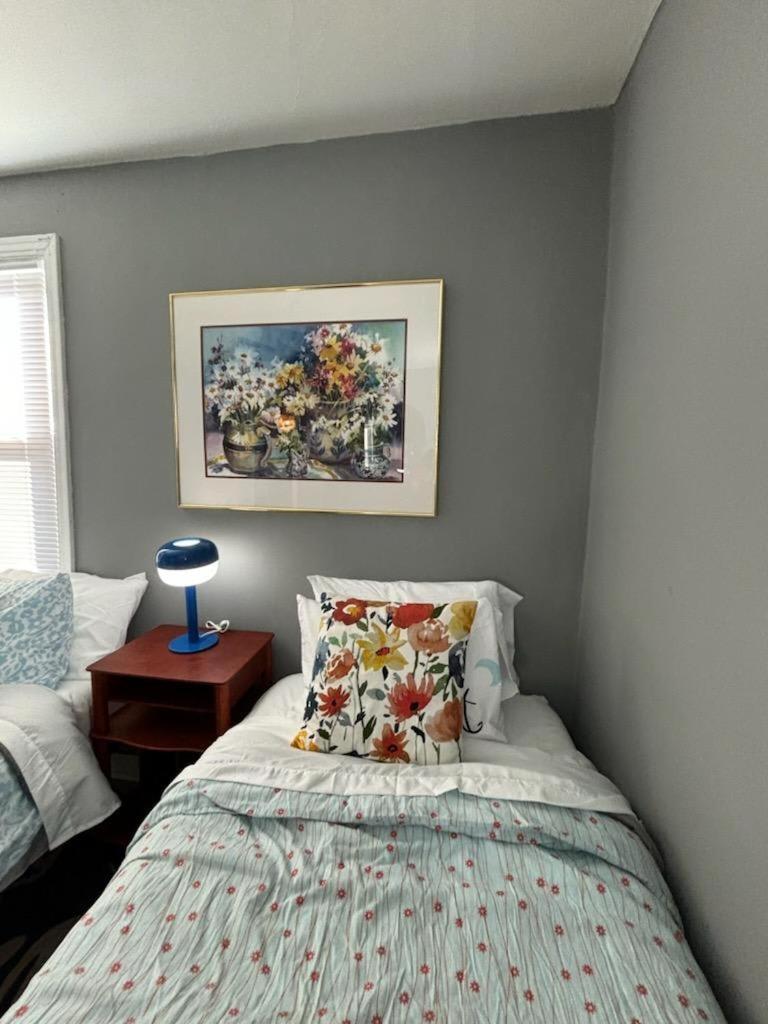 The Kennywood Suite The Blue Racer Car - Property Image 8