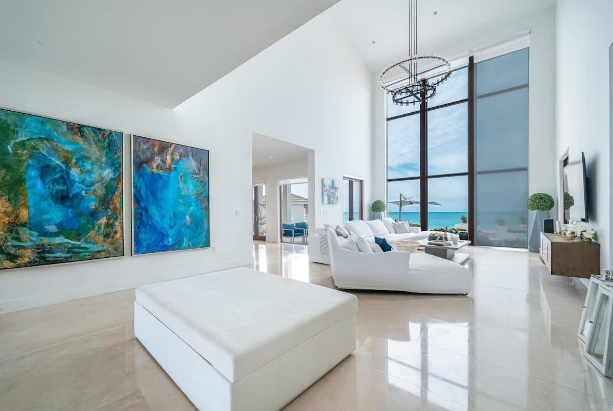 Biminis Beachfront Dream Villa