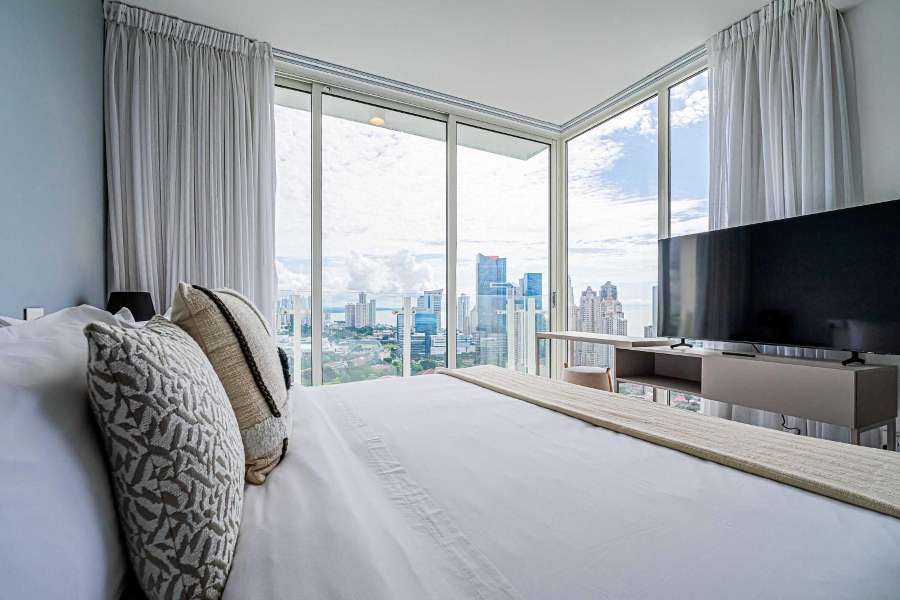 Amazing 2BR in Wanders and Yoo view 2
