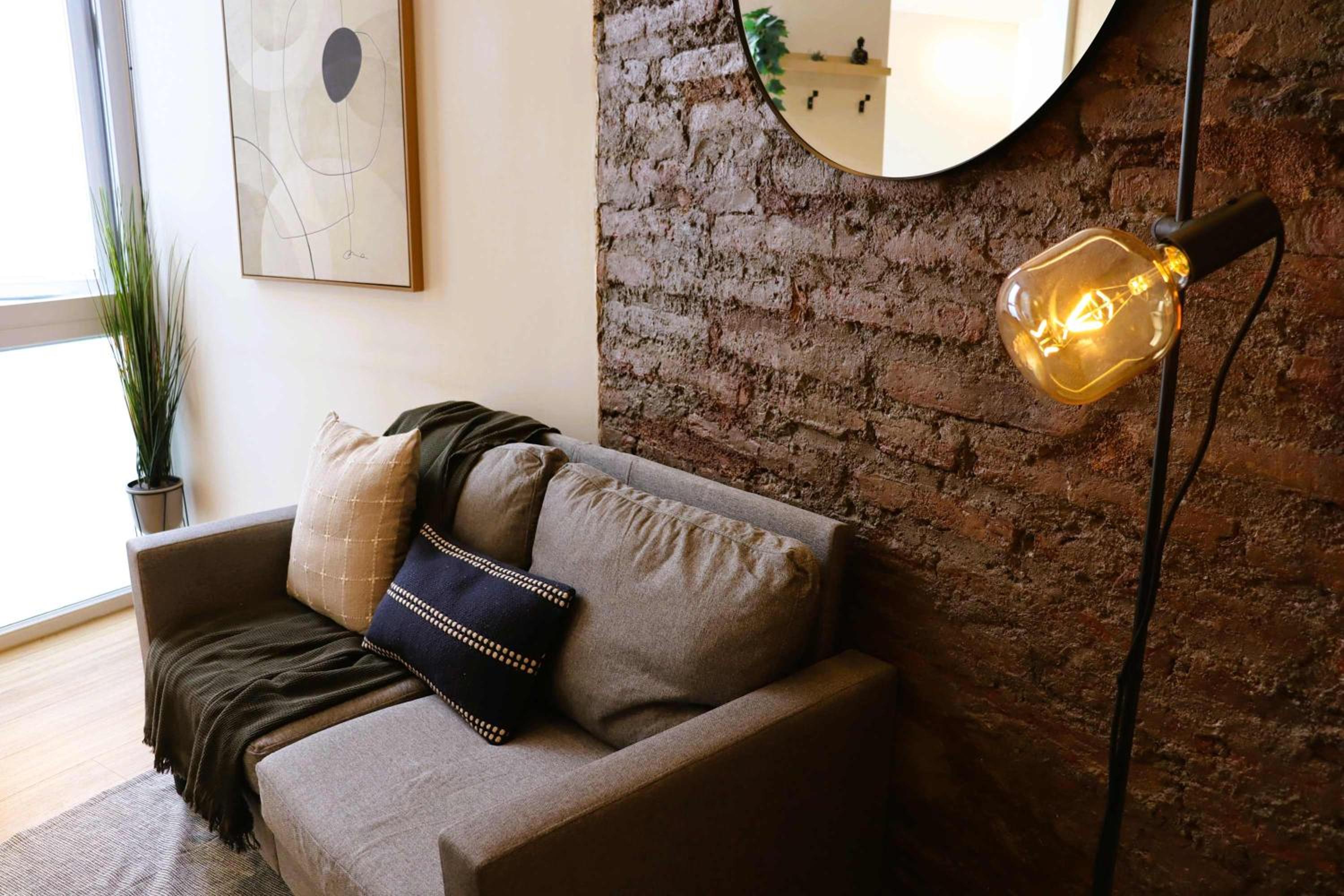 HOM l Wifi AirAcond Barrio Arte Cultura Lastarria