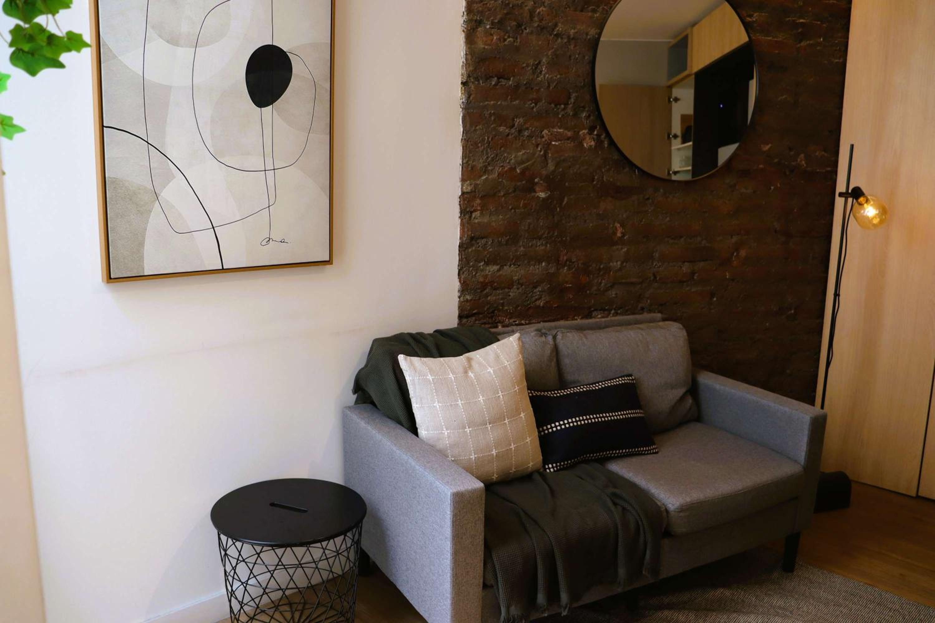 HOM l Wifi AirAcond Barrio Arte Cultura Lastarria