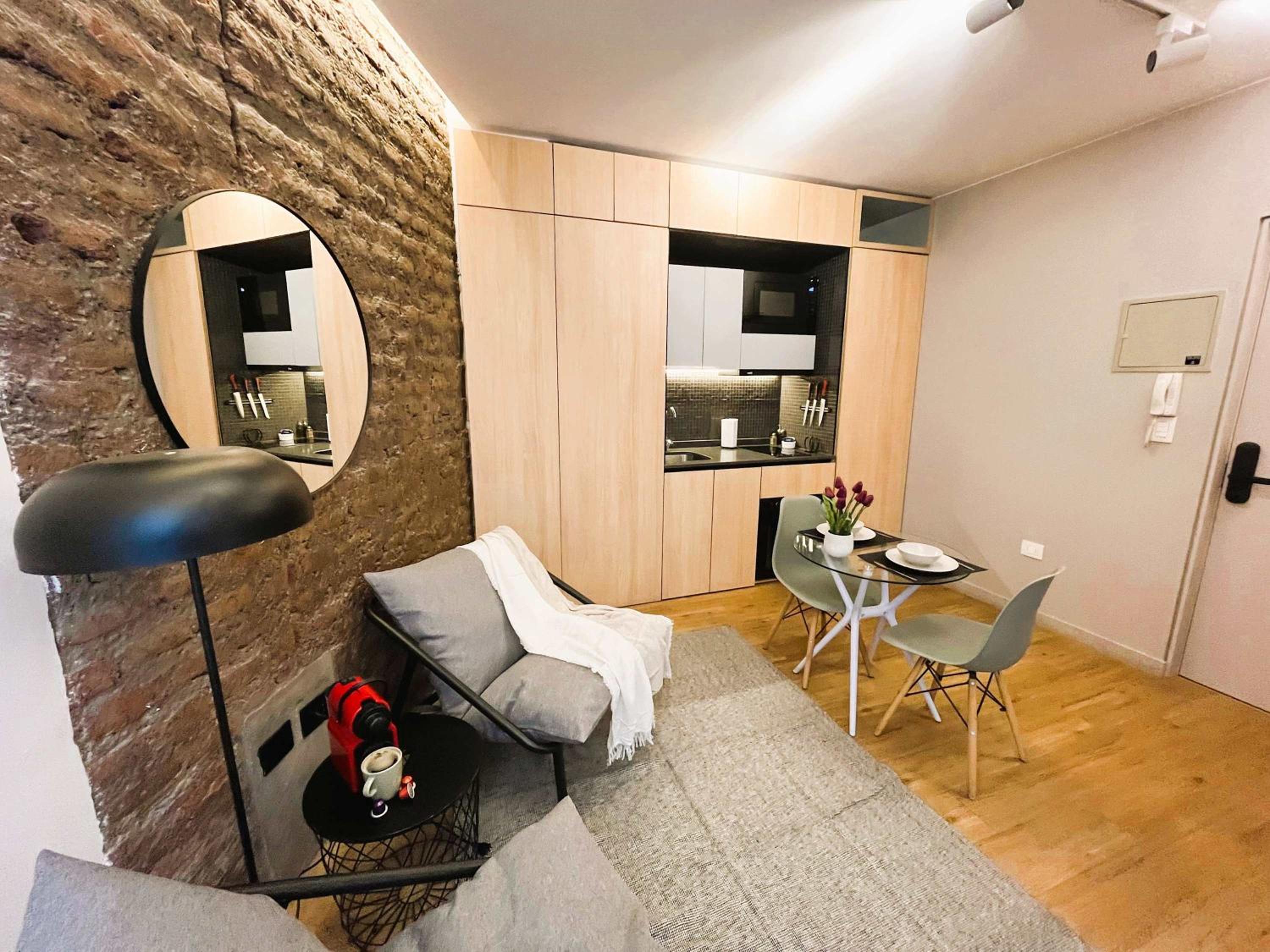 HOM I Depto con Terraza Privada 2PAX Lastarria