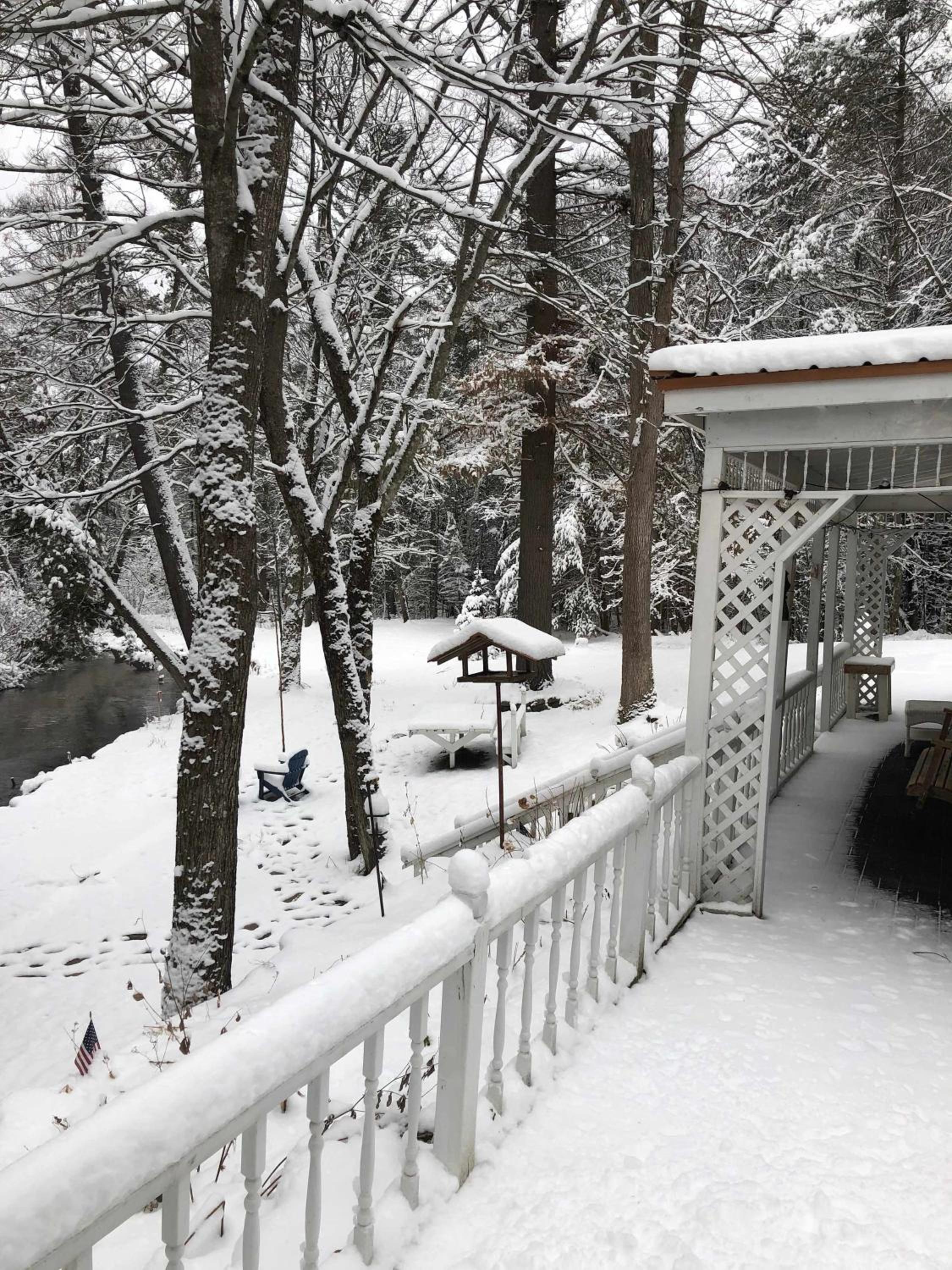 Chickadee Lodge Welcomes you - Year Round FUN view 4