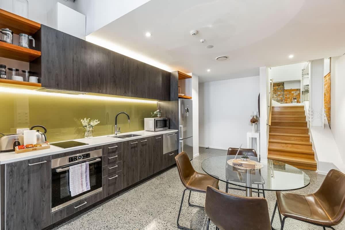 Downtown CBD Apt - Central Walkable by Zodiak Stays view 3