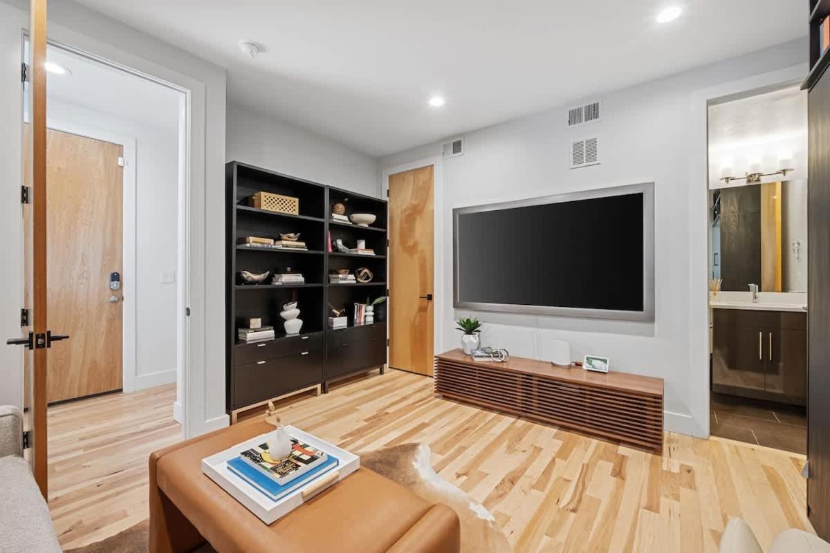 3BR Luxury LoHi Townhome Rooftop Views Sleeps 6 Family view 5