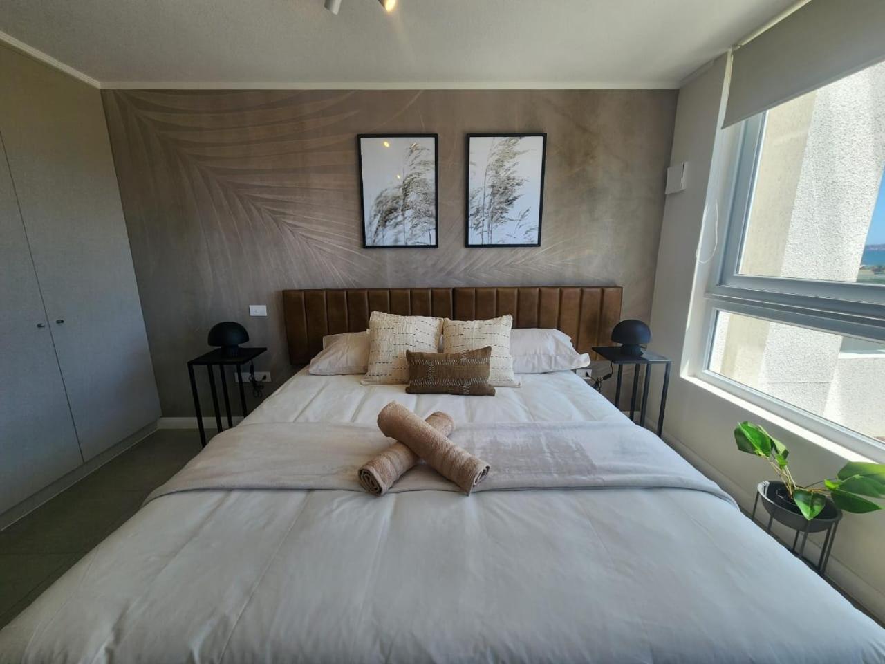 HOM l Parking Wifi CoWork Faro Turismo Piscina