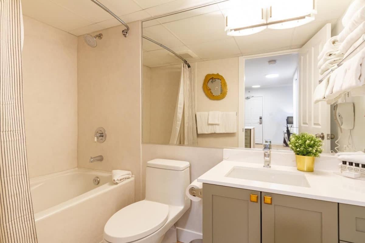 Renovated 1Bed-1Bath in Village with Pool, Hot Tub, and Sauna