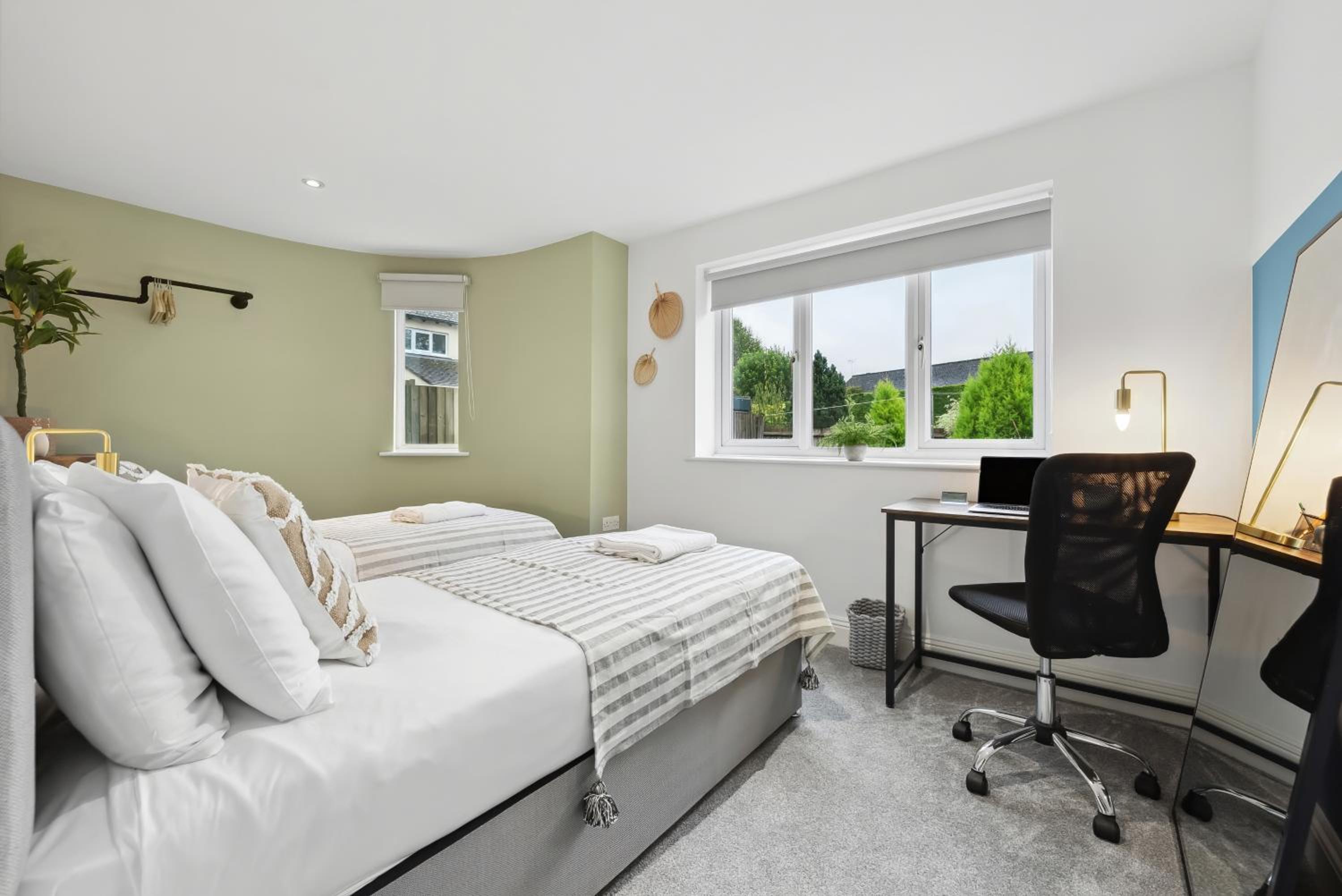 Large house perfect for work or leisure