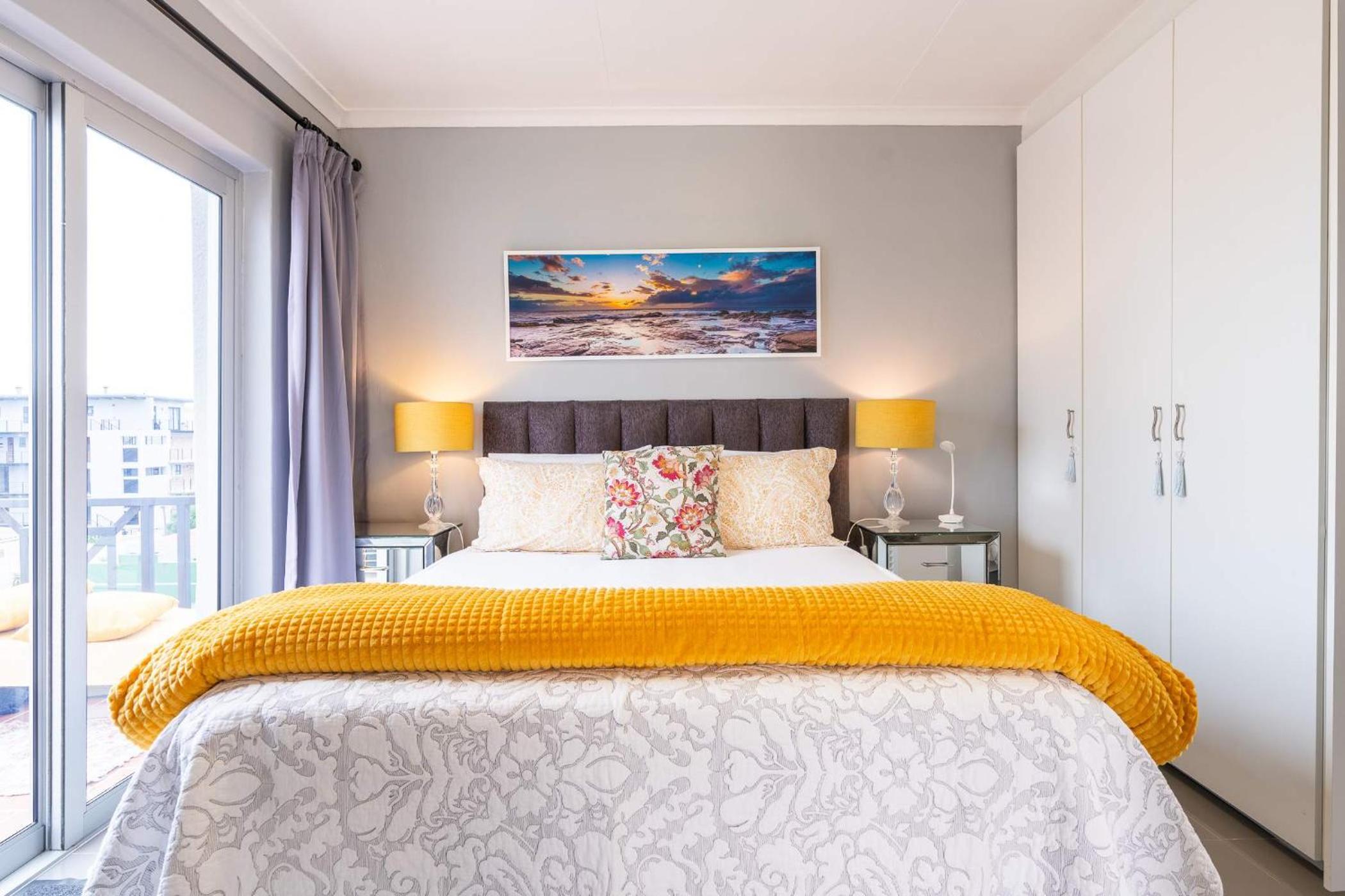 Modern 1 Bed with Scenic Views view 5