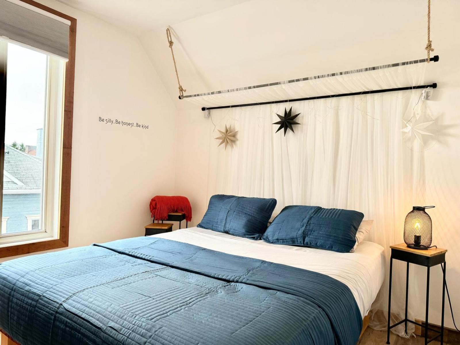 Le Wolfe - 2 Bedrooms - 2 min Falls - Free Parking