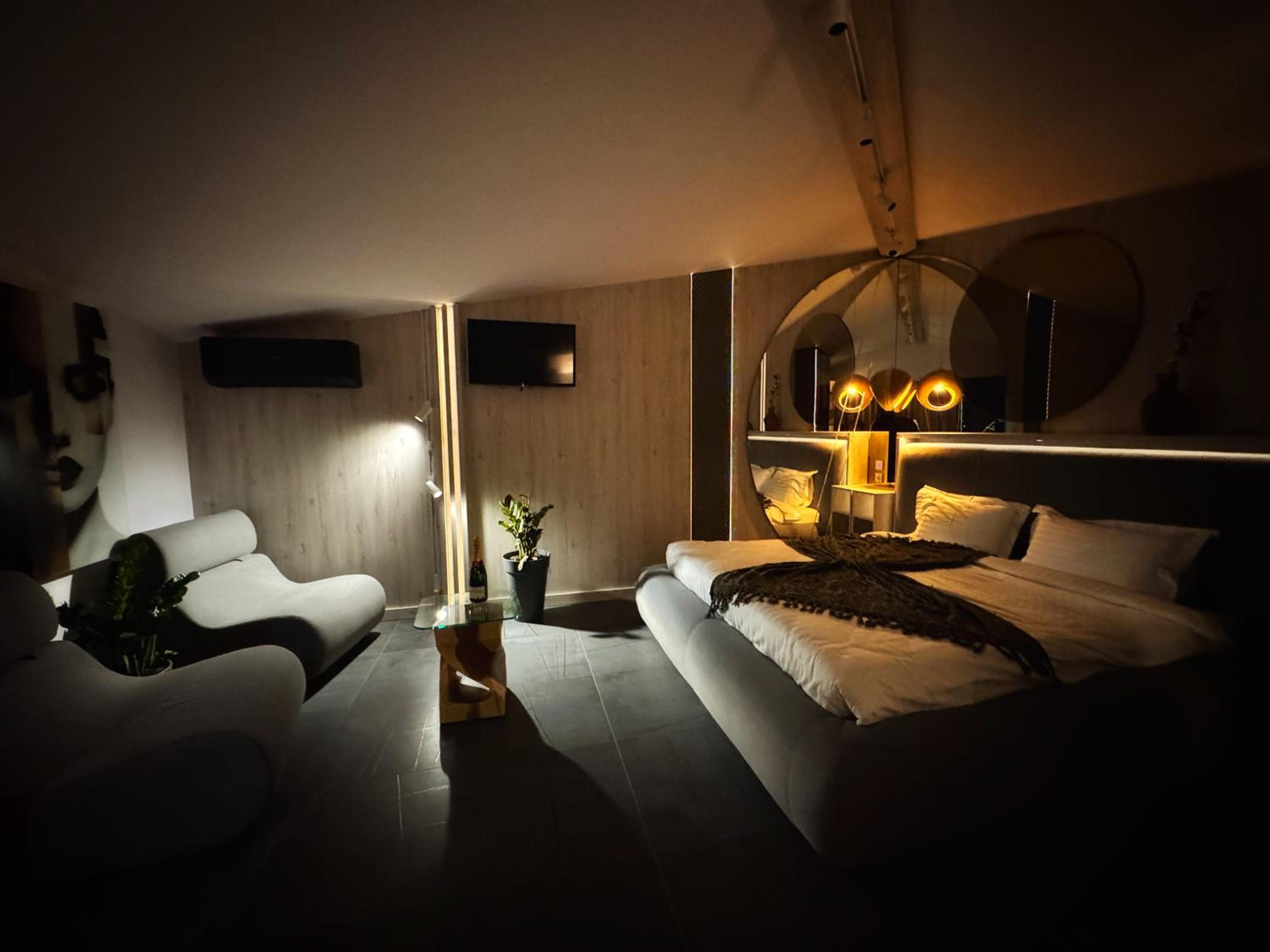 hotel room