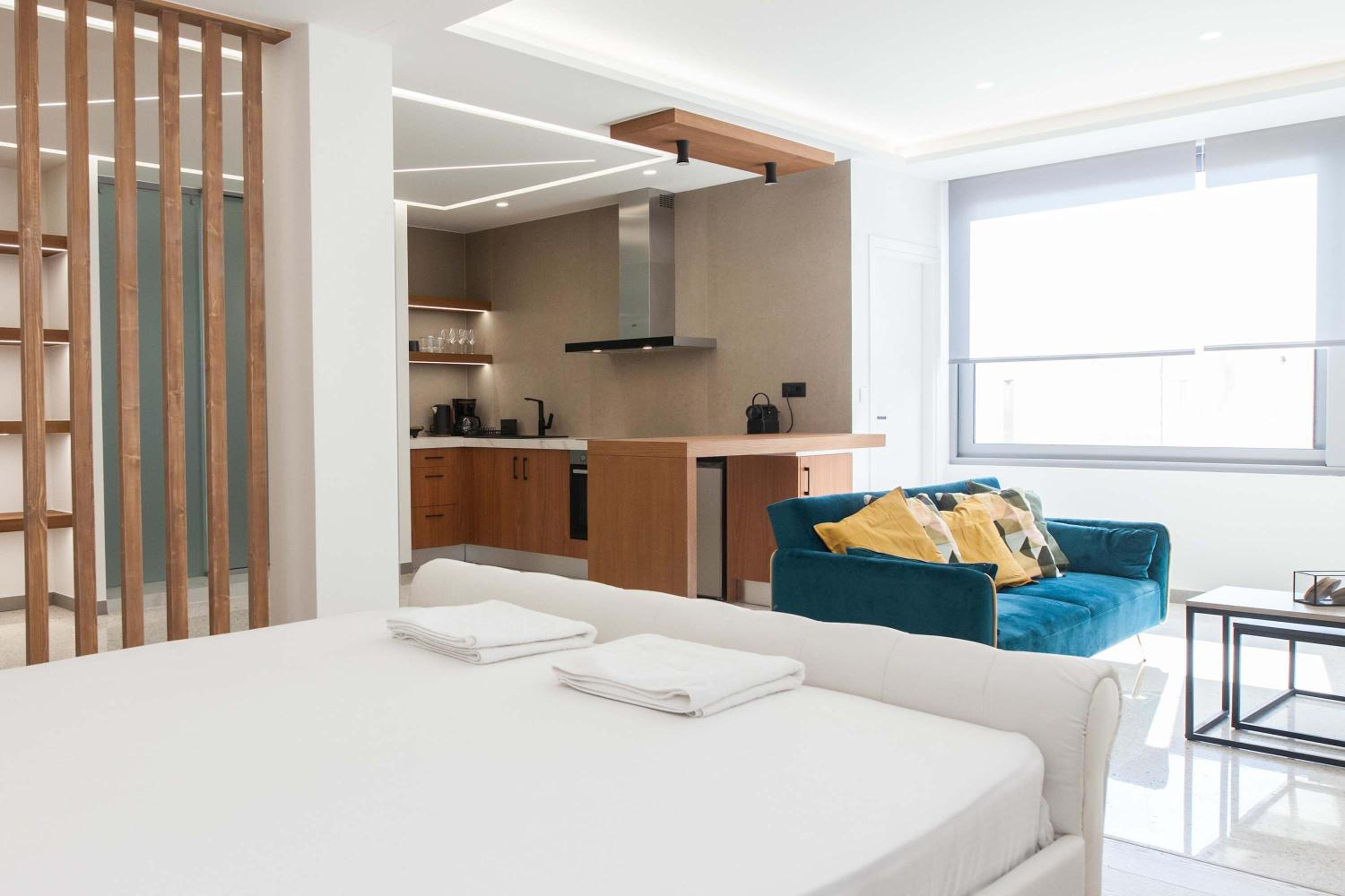 Stylish Modern Suite next to Piraeus Port photo 4