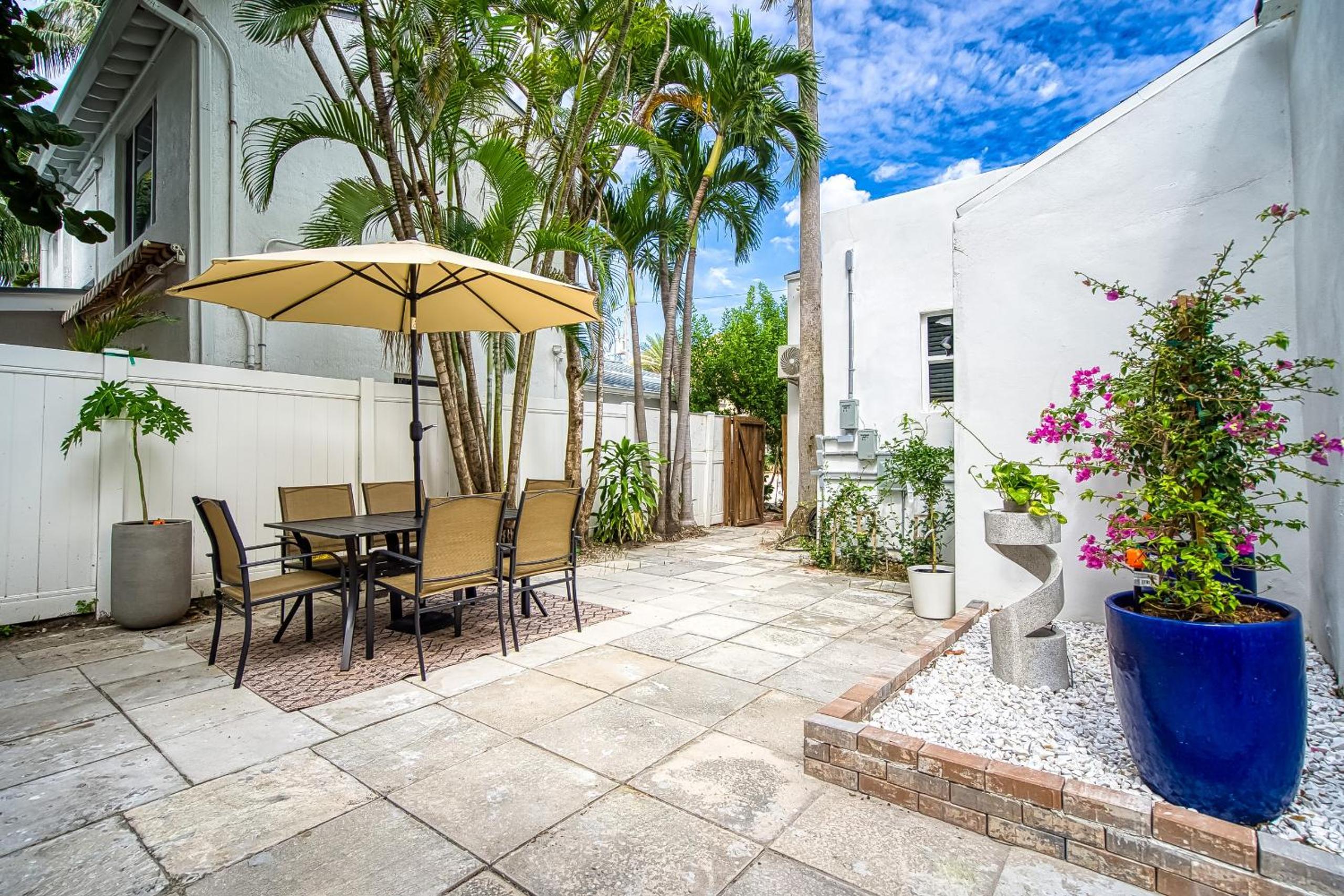 Casa Roselle On The Beach Full 22 view 2
