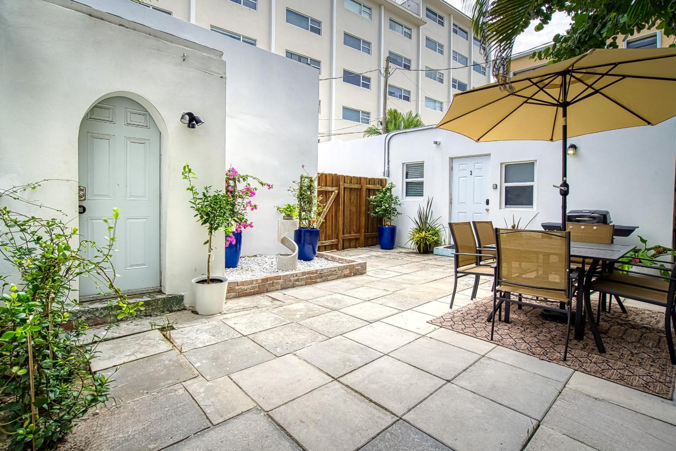 Casa Roselle On The Beach Full 22 view 4