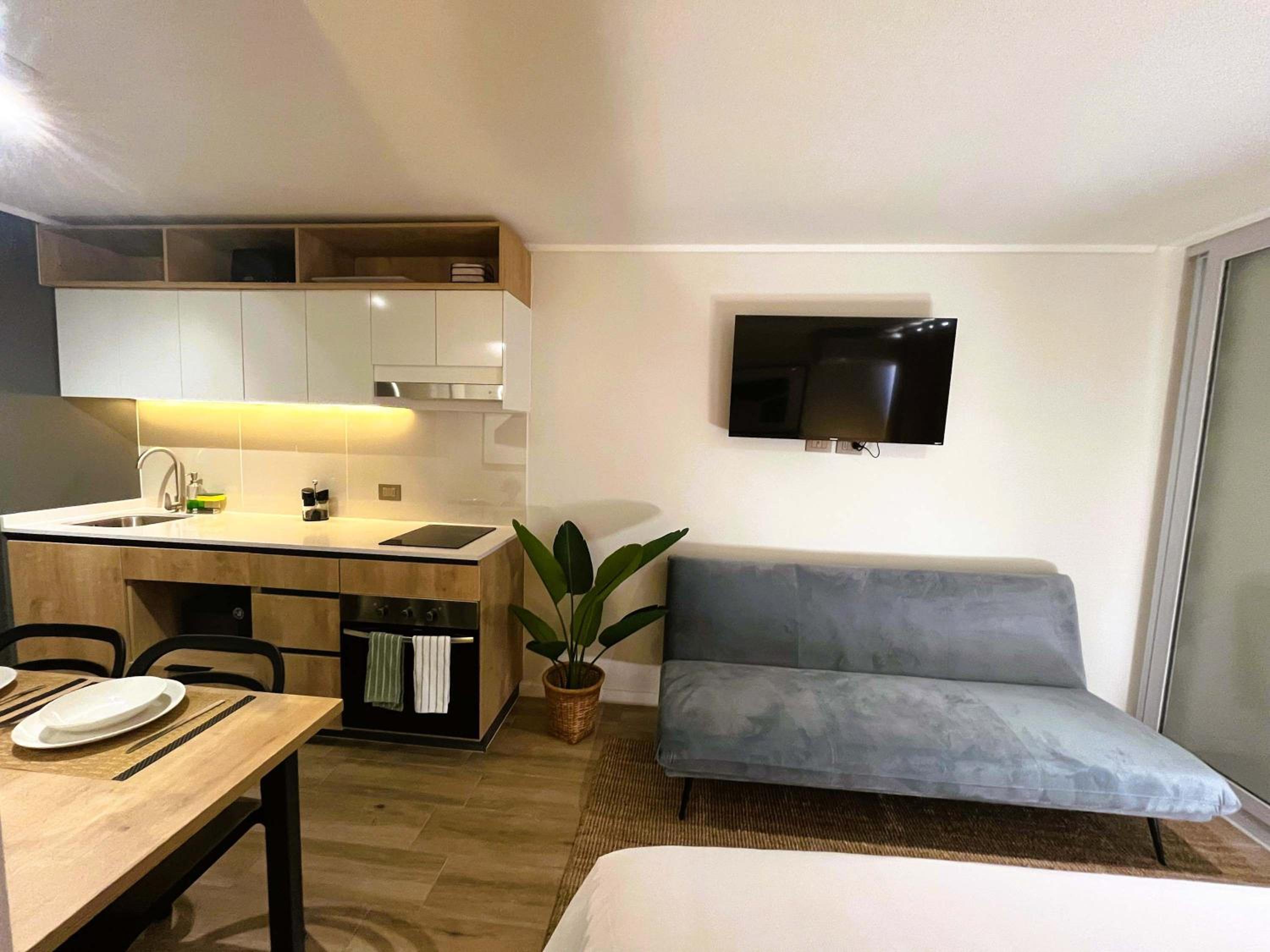HOM I Estudio 2PAX AA Metro Universidad Católica