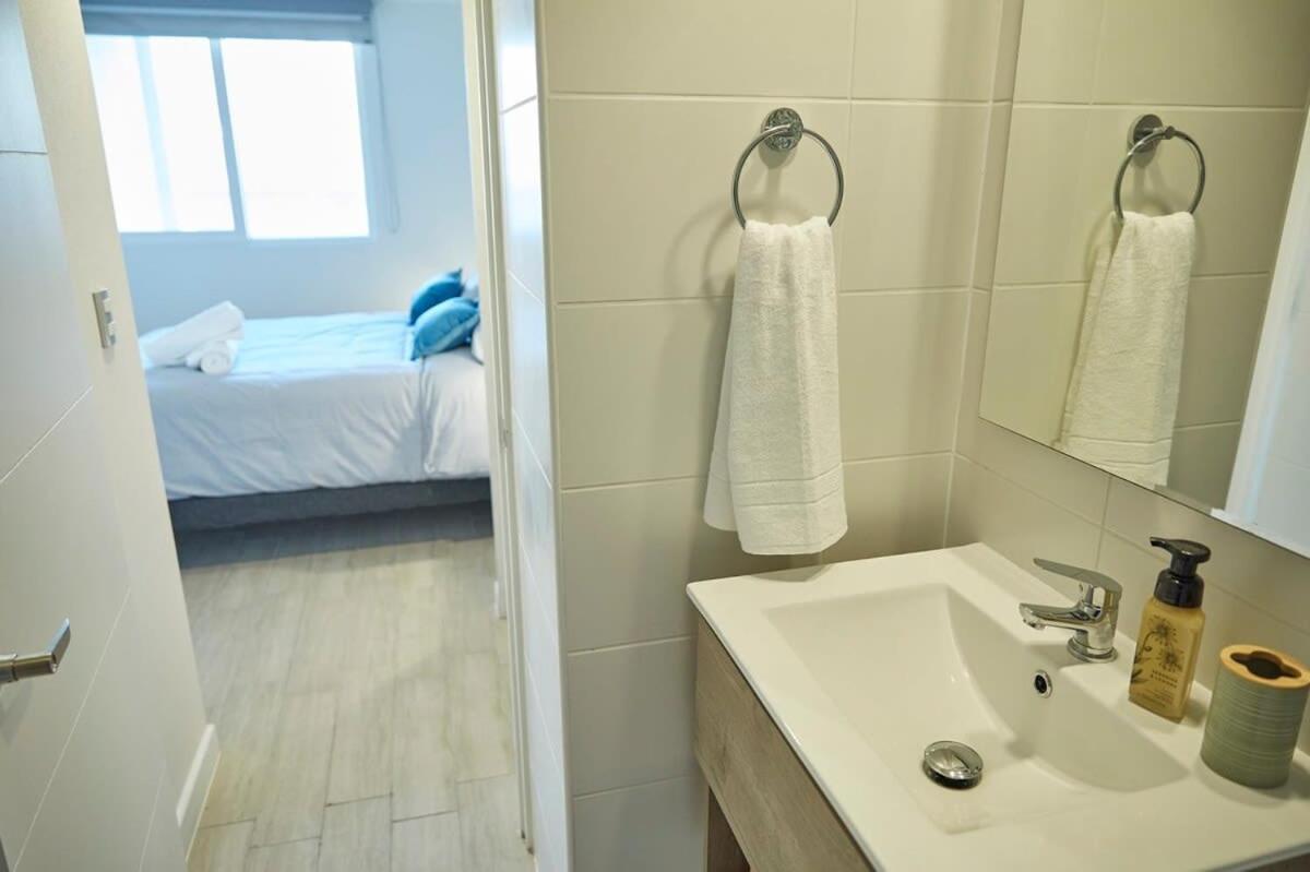 HOM I Amplio y Comodo Depto 2D2B 3PAX en Santiago