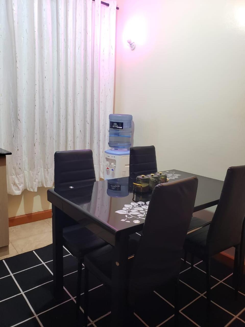 CJ Suites - Executive 3Br Near JKIA and SGR