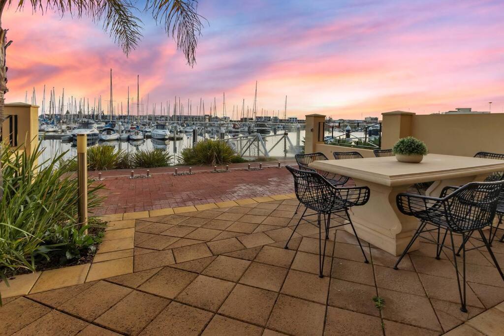 Marina House next to beach