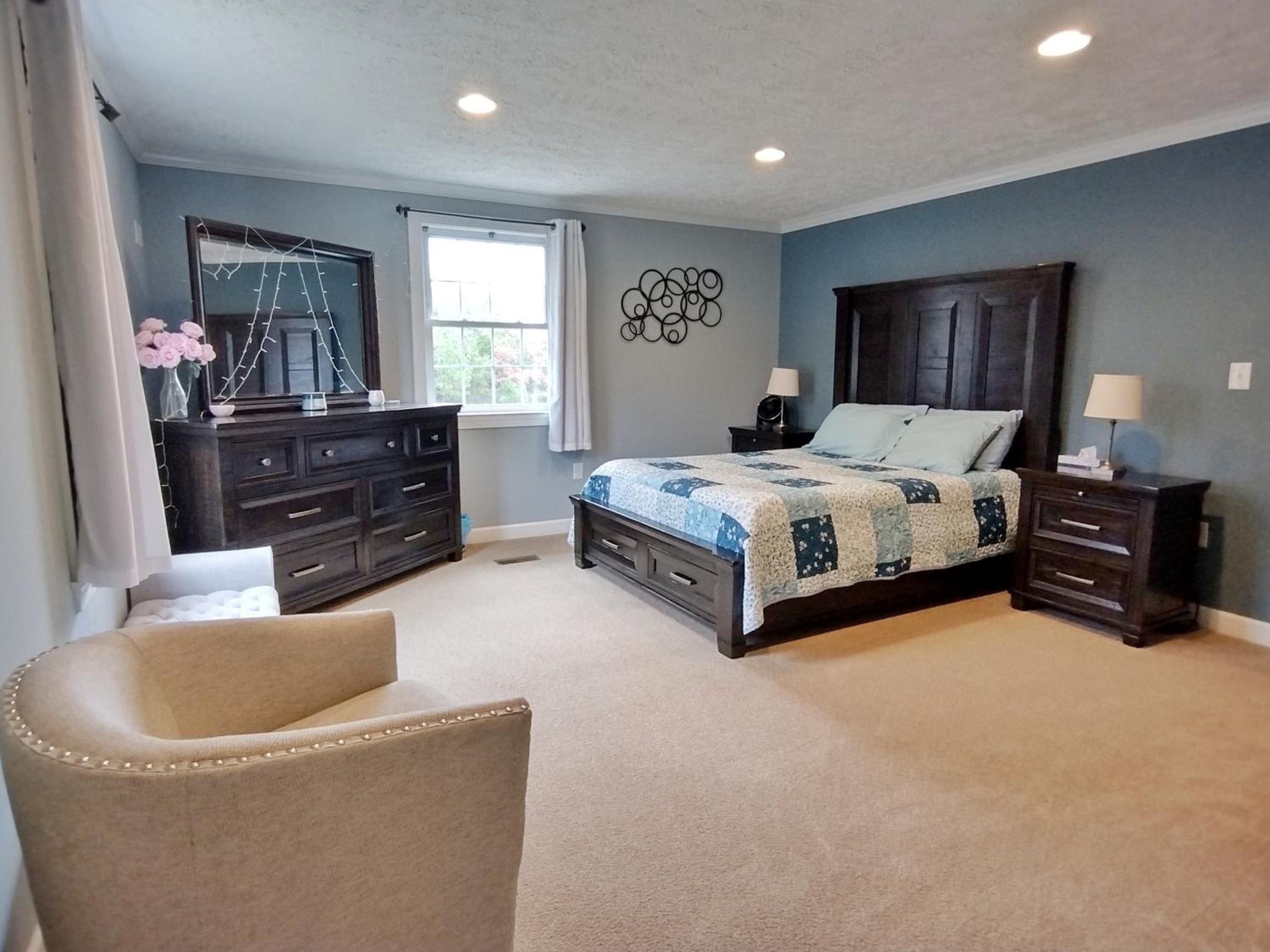 Backwoods Family Getaway! 3 Bedroom house! view 3