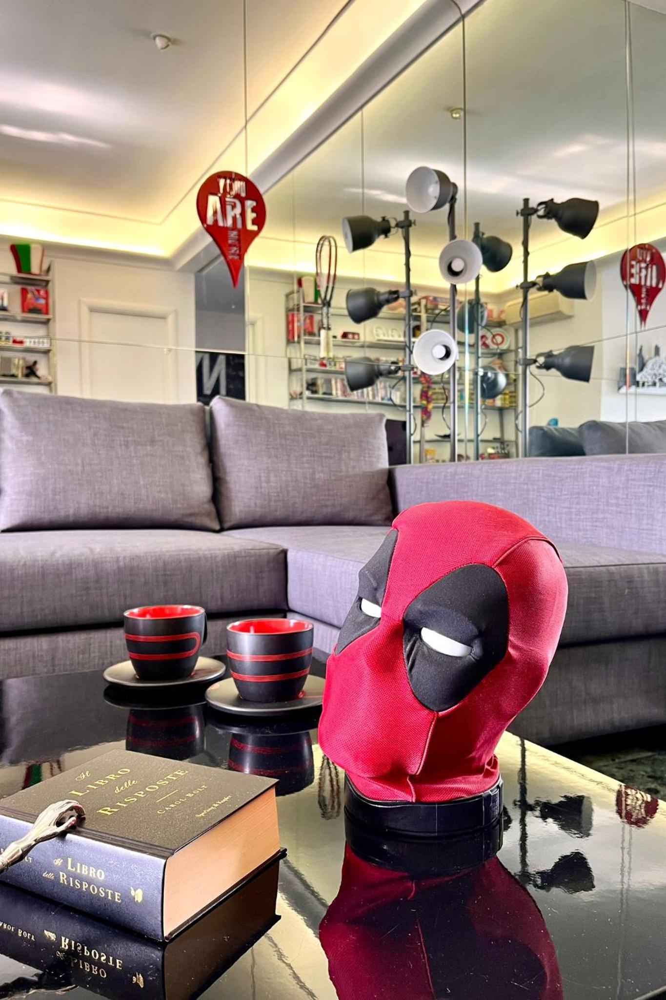 Comics Roma Penthouse, Funny Flat Nearby Colosseum