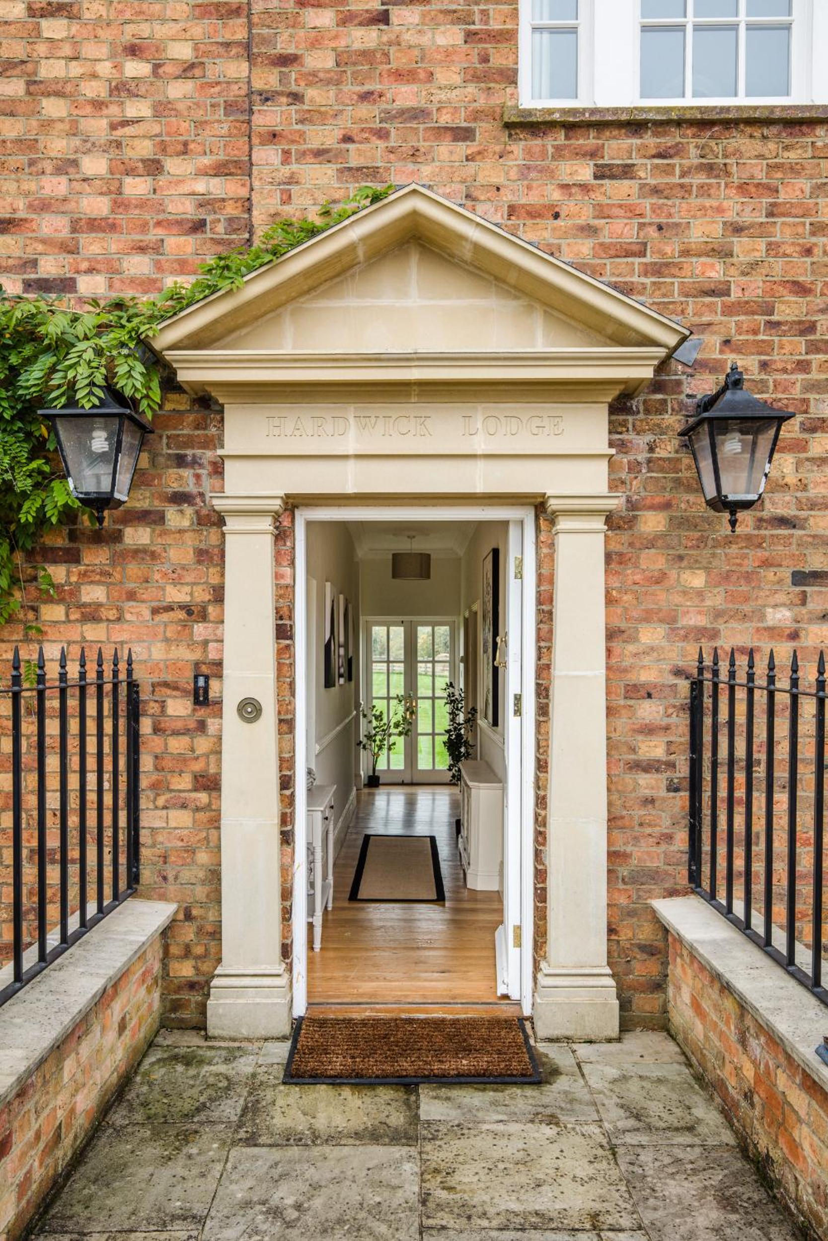 Hardwick Lodge