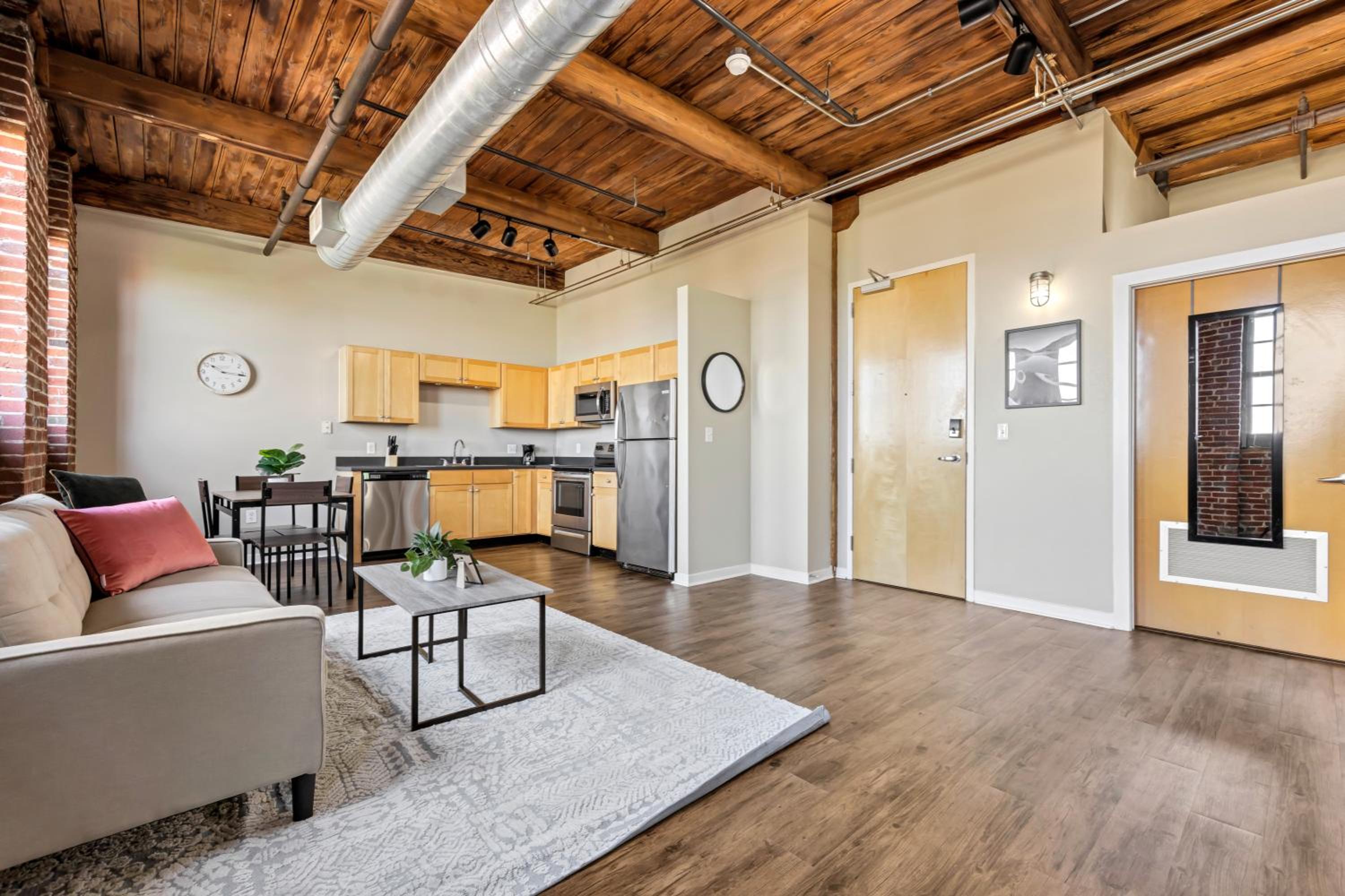 Lafayette 107 I Modern & Vintage 1bd Apartment view 3