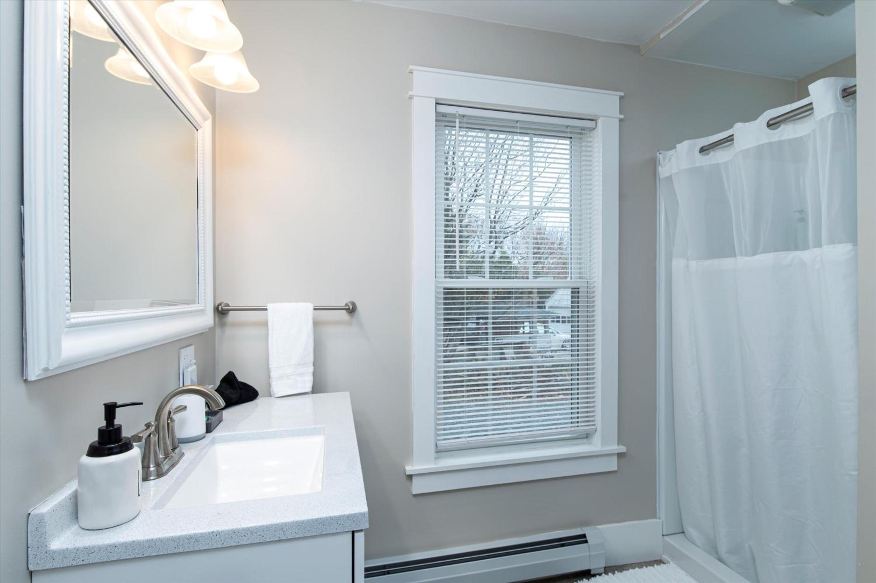 Rutland Vacations - Updated Family-sized Home in Heart of Rutland, Near Slopes, EV, Hot Tub, Fire Pit - Property Image 11