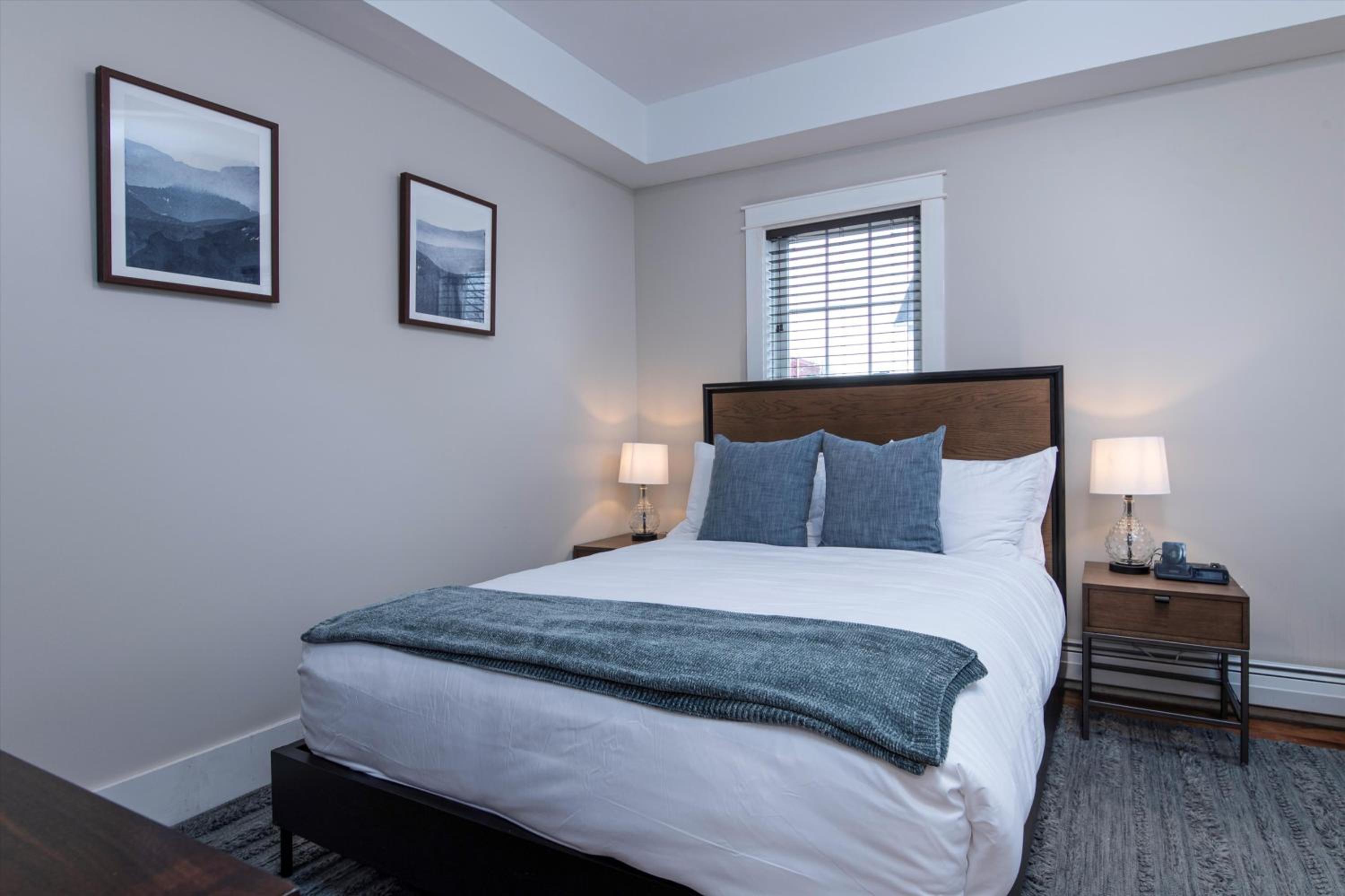 Rutland Vacations - Updated Family-sized Home in Heart of Rutland, Near Slopes, EV, Hot Tub, Fire Pit - Property Image 9