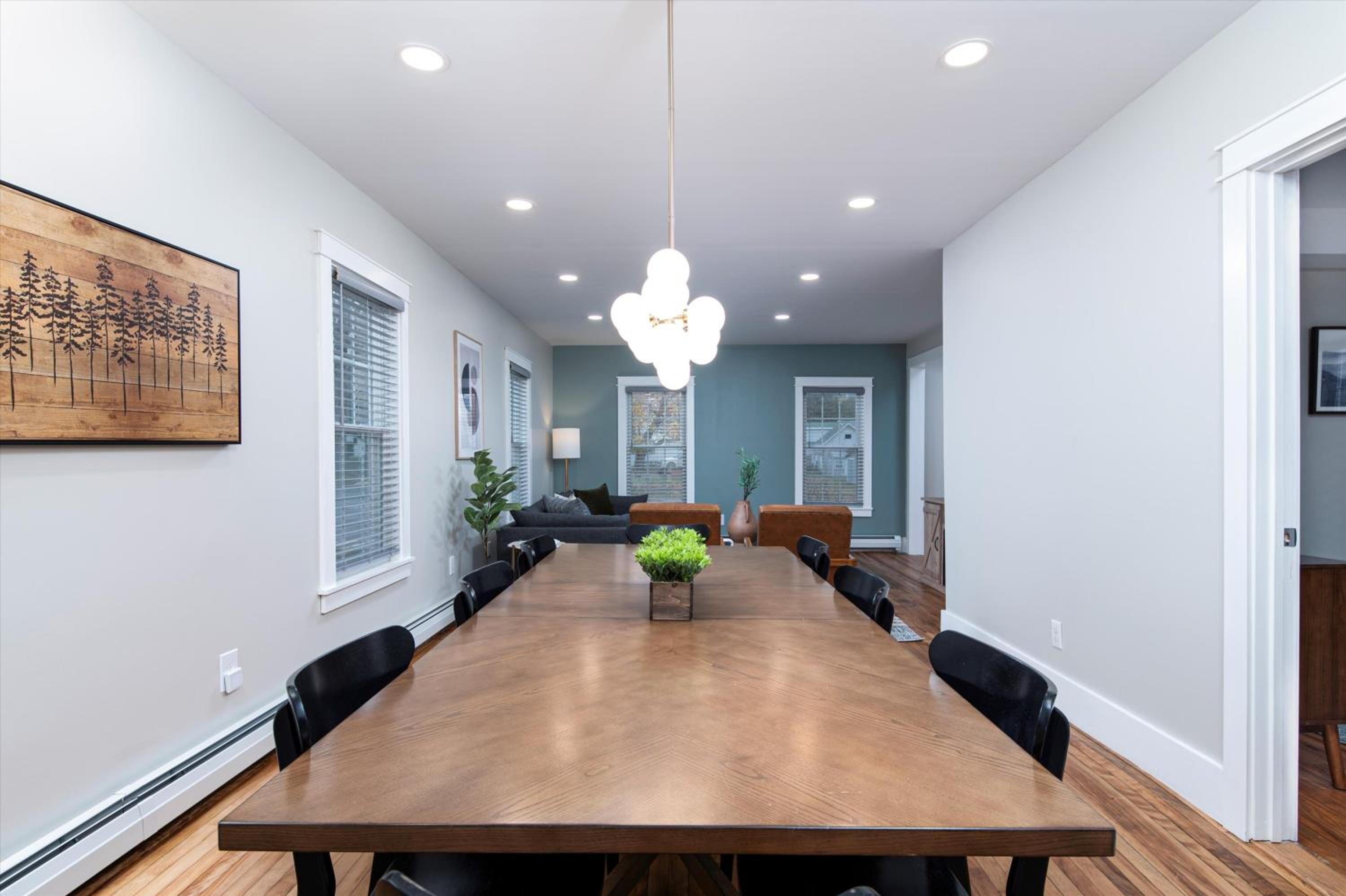 Rutland Vacations - Updated Family-sized Home in Heart of Rutland, Near Slopes, EV, Hot Tub, Fire Pit - Property Image 34