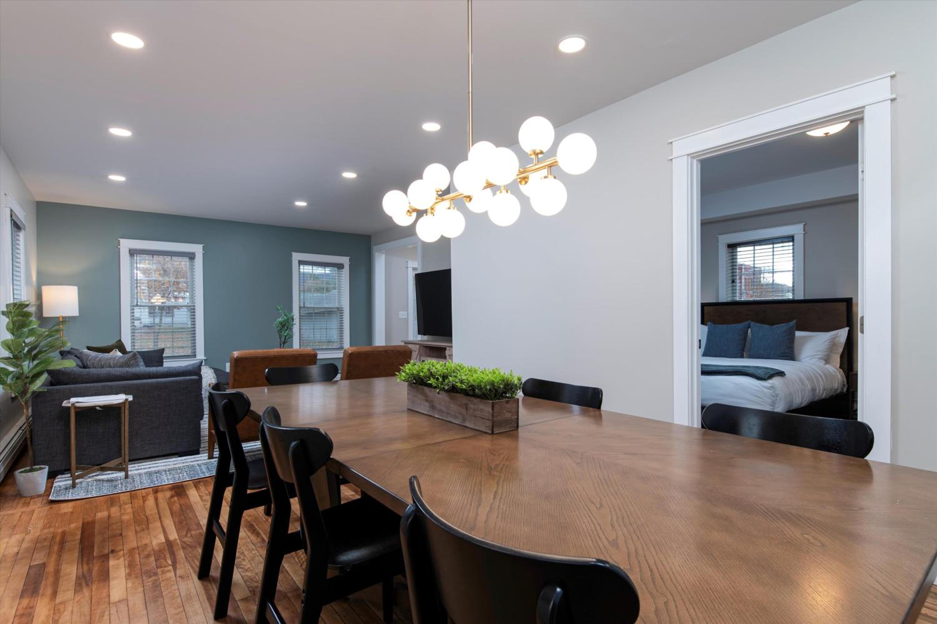 Rutland Vacations - Updated Family-sized Home in Heart of Rutland, Near Slopes, EV, Hot Tub, Fire Pit - Property Image 27