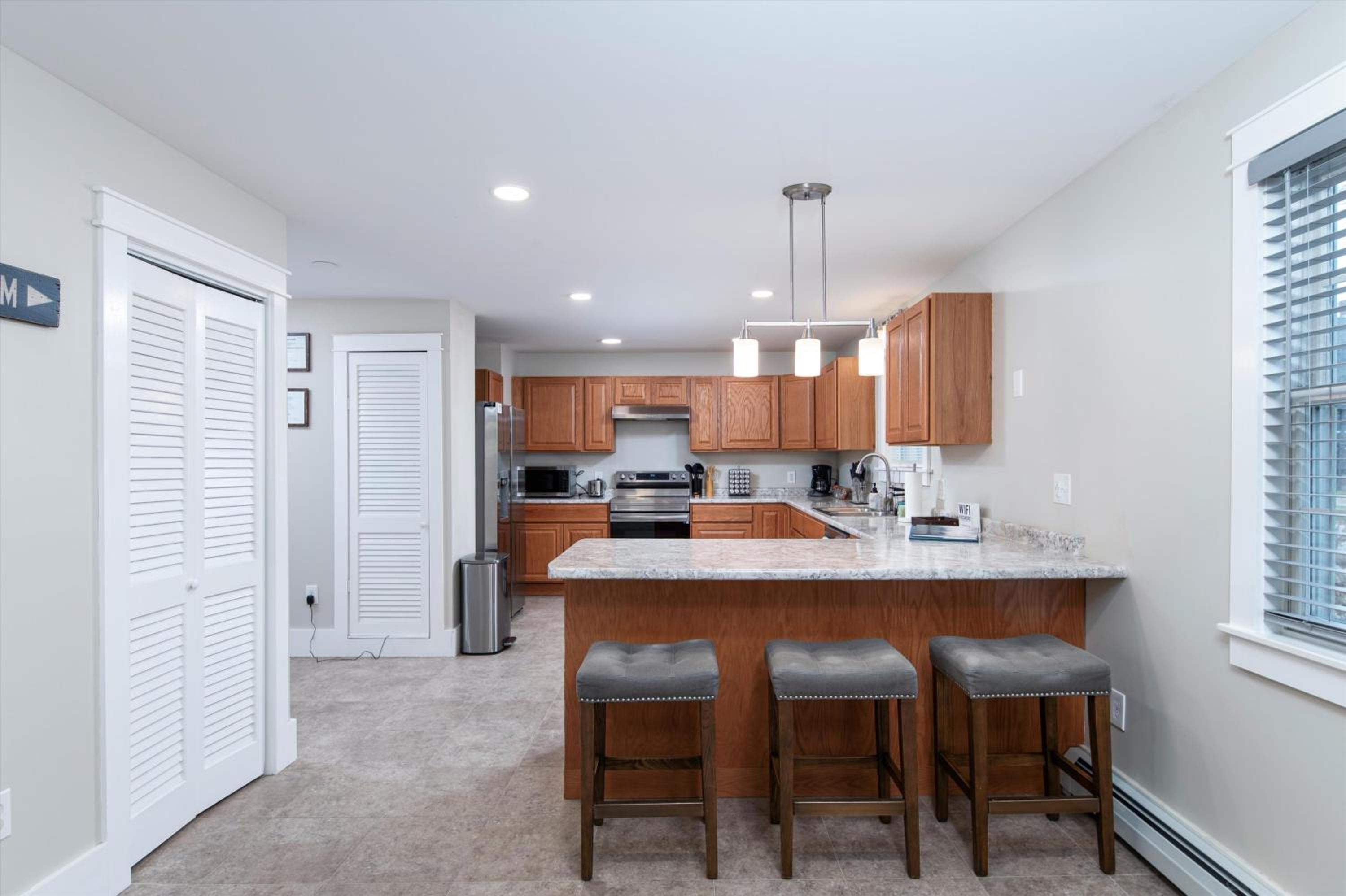 Rutland Vacations - Updated Family-sized Home in Heart of Rutland, Near Slopes, EV, Hot Tub, Fire Pit - Property Image 26