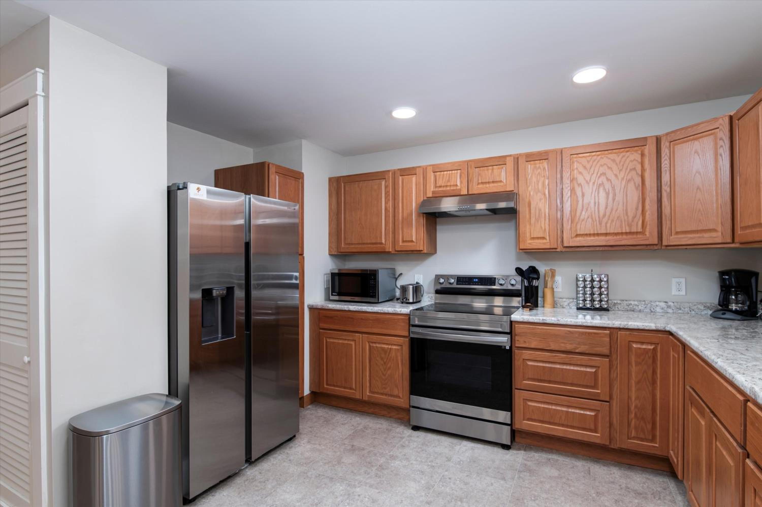 Rutland Vacations - Updated Family-sized Home in Heart of Rutland, Near Slopes, EV, Hot Tub, Fire Pit - Property Image 3