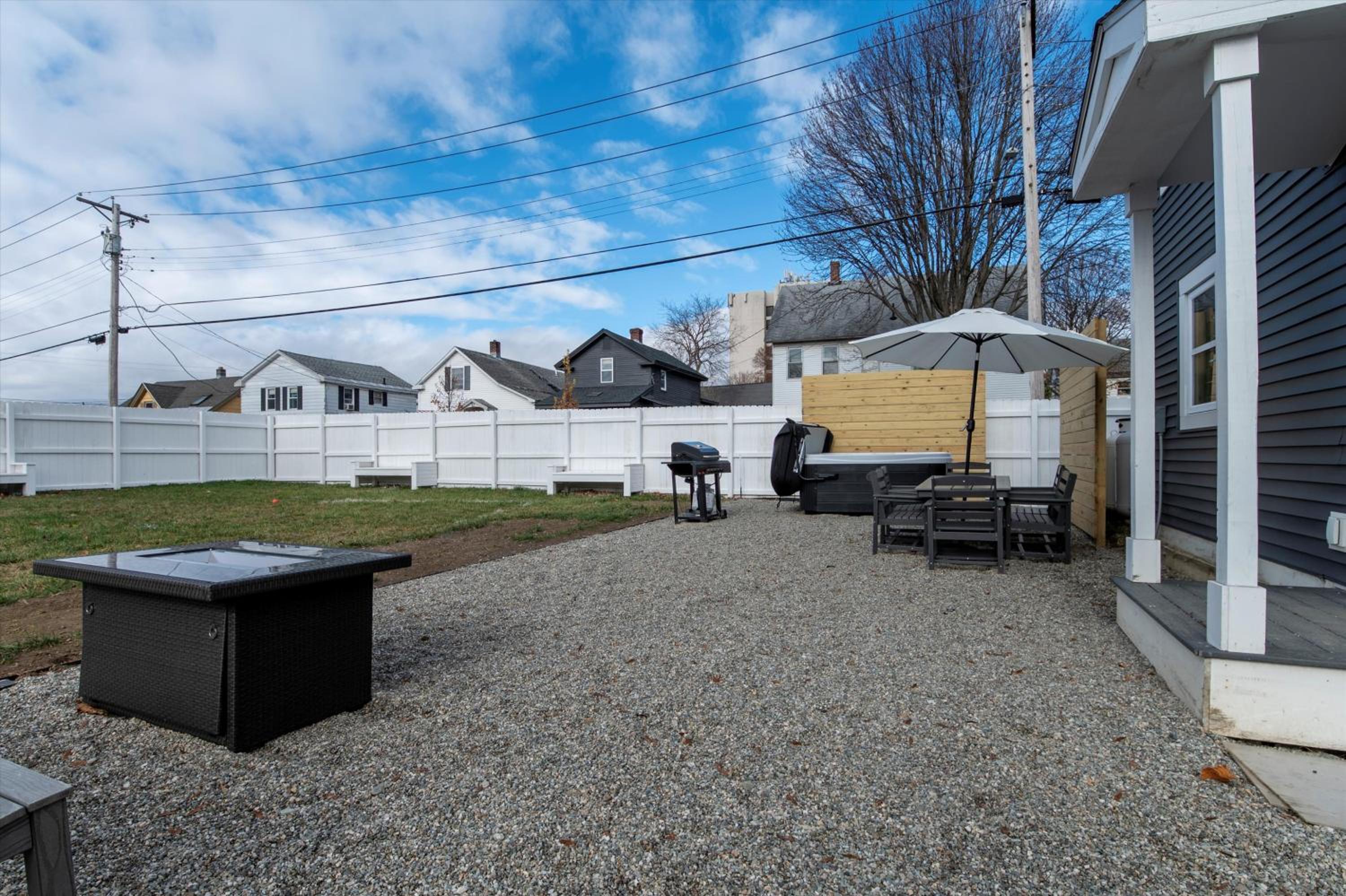 Rutland Vacations - Updated Family-sized Home in Heart of Rutland, Near Slopes, EV, Hot Tub, Fire Pit - Property Image 16