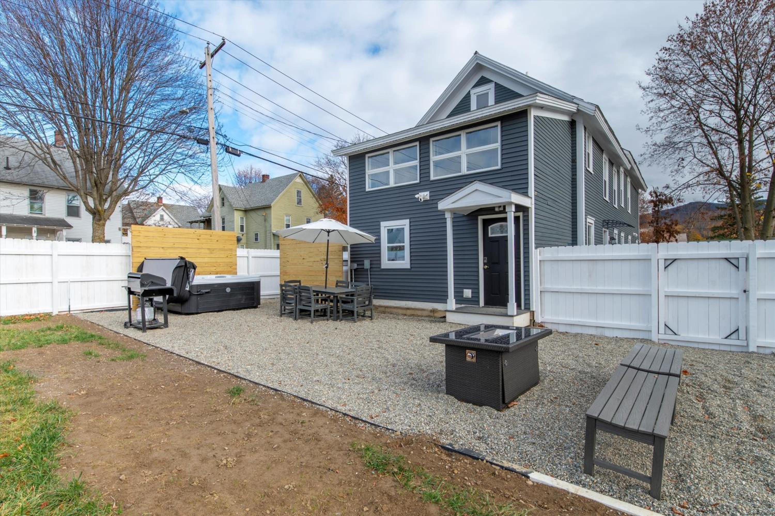 Rutland Vacations - Updated Family-sized Home in Heart of Rutland, Near Slopes, EV, Hot Tub, Fire Pit - Property Image 17