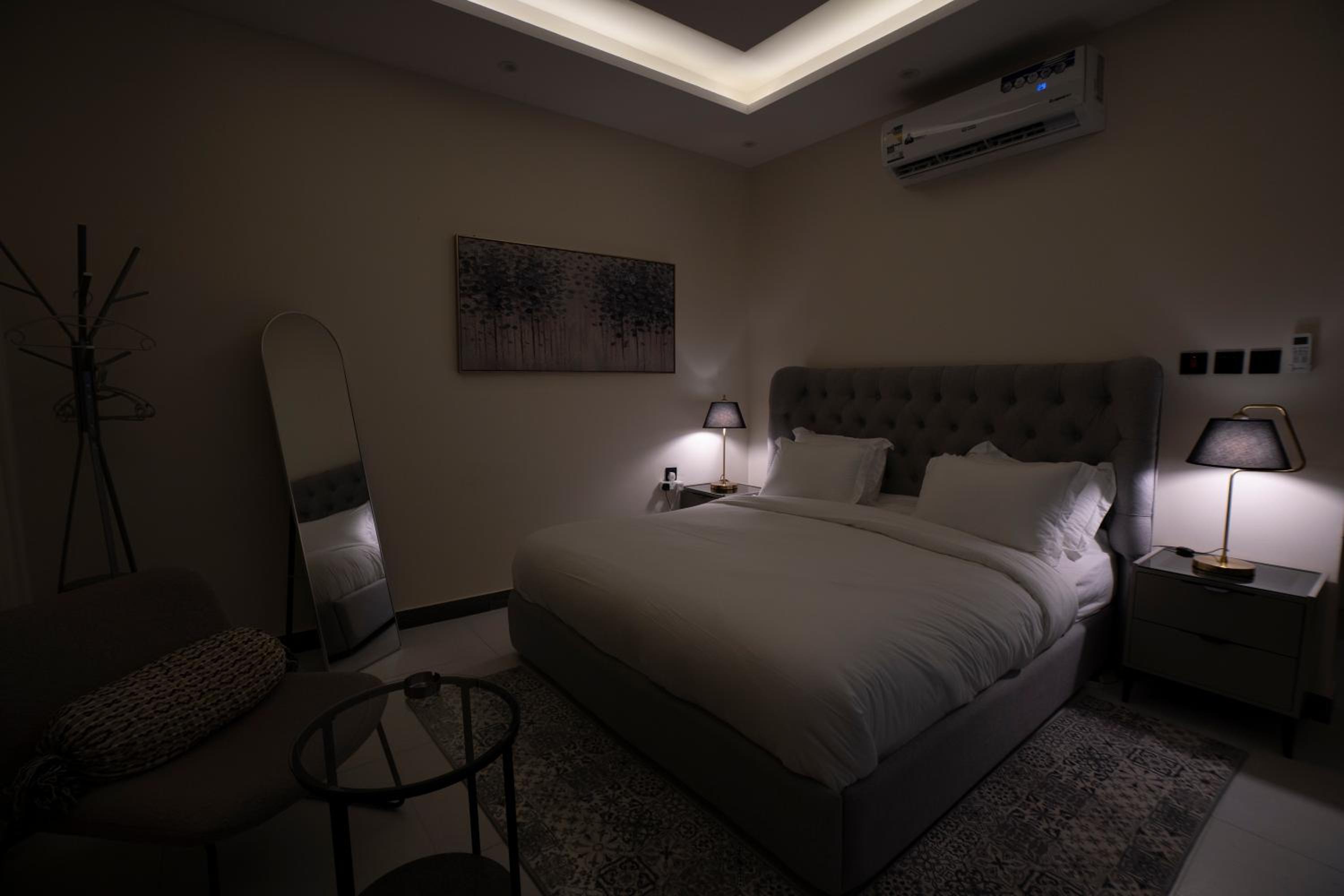 D13 - Quiet studio elegant Luxury apartment Self-Entry