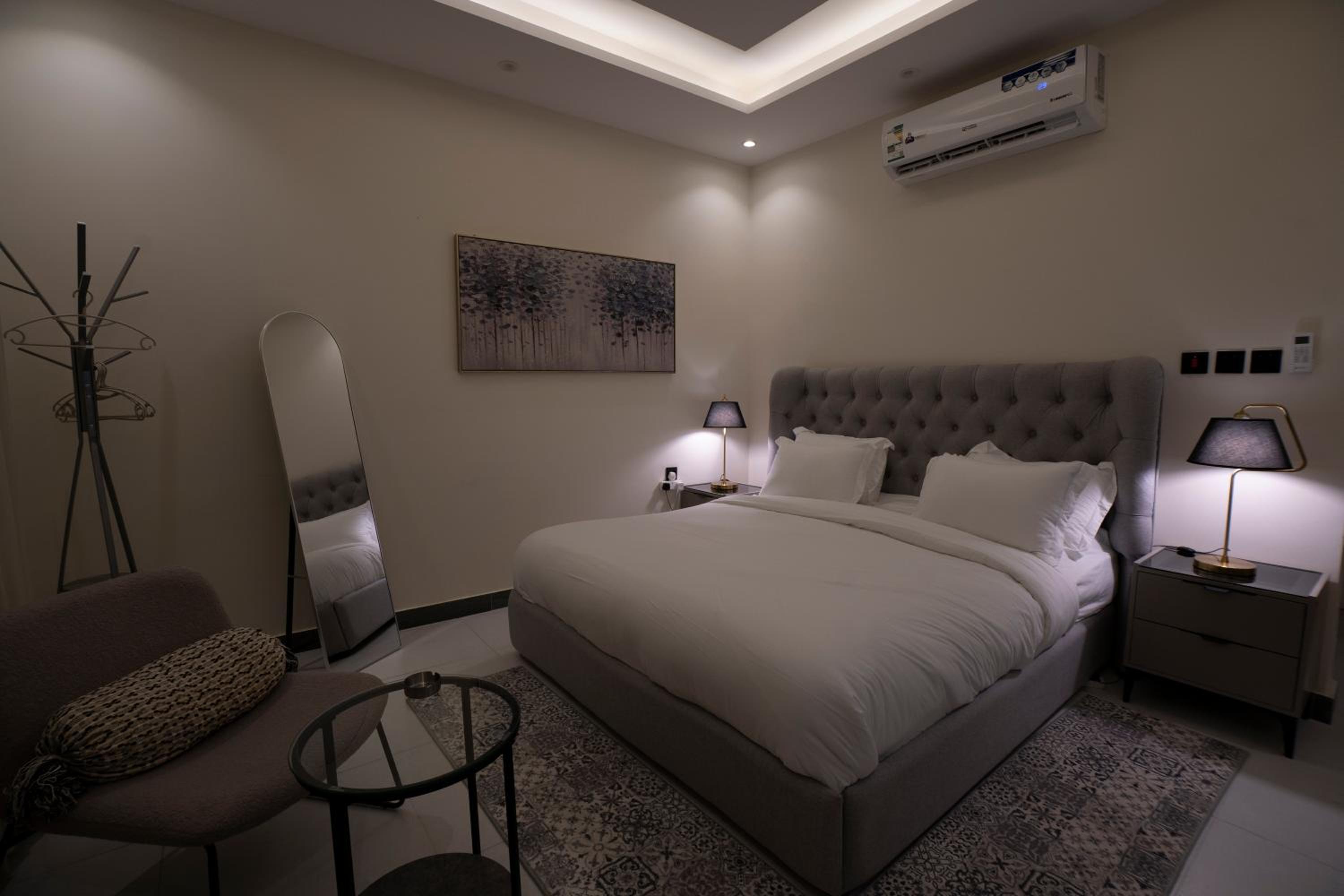 D13 - Quiet studio elegant Luxury apartment Self-Entry