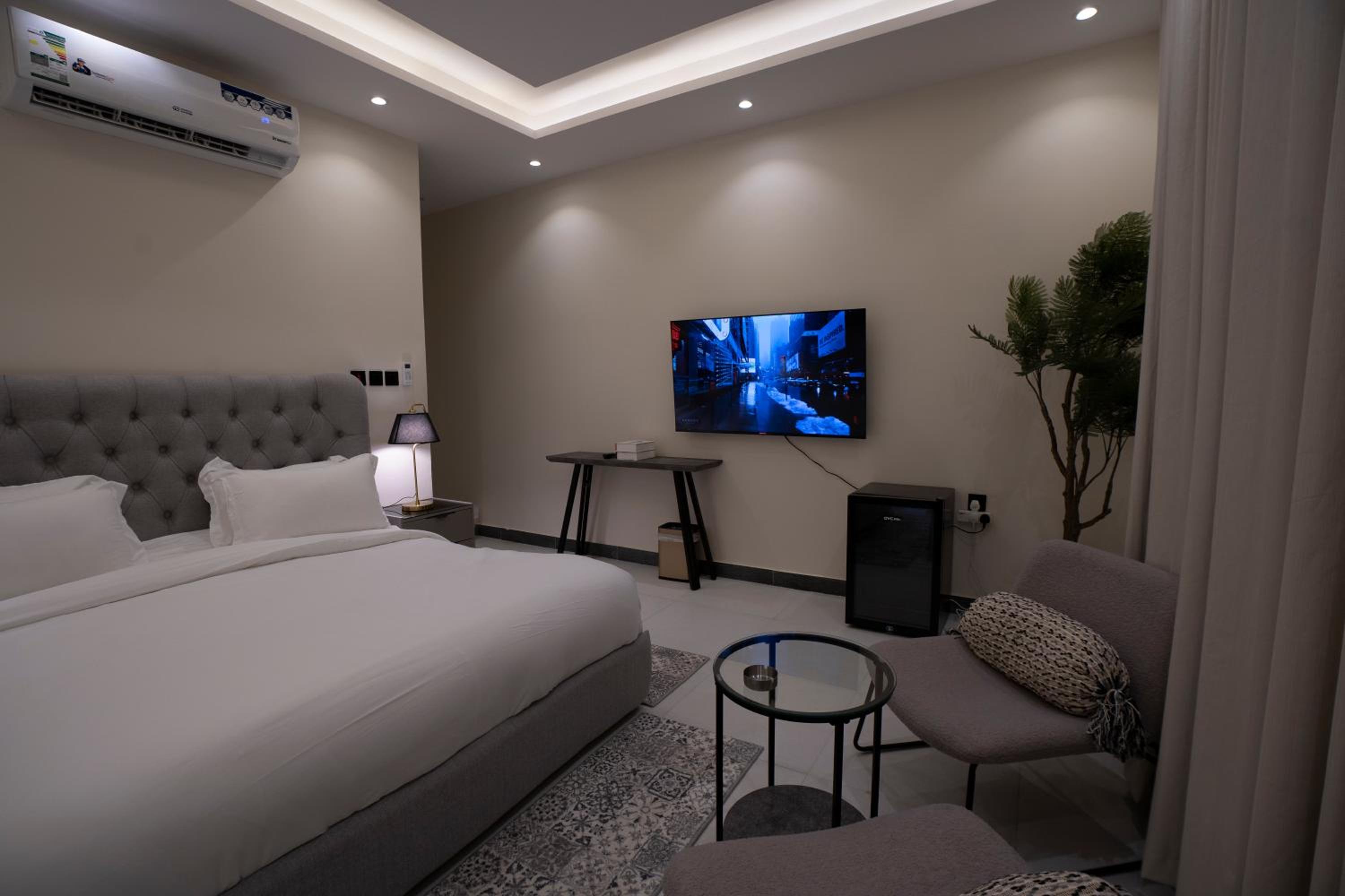 D13 - Quiet studio elegant Luxury apartment Self-Entry