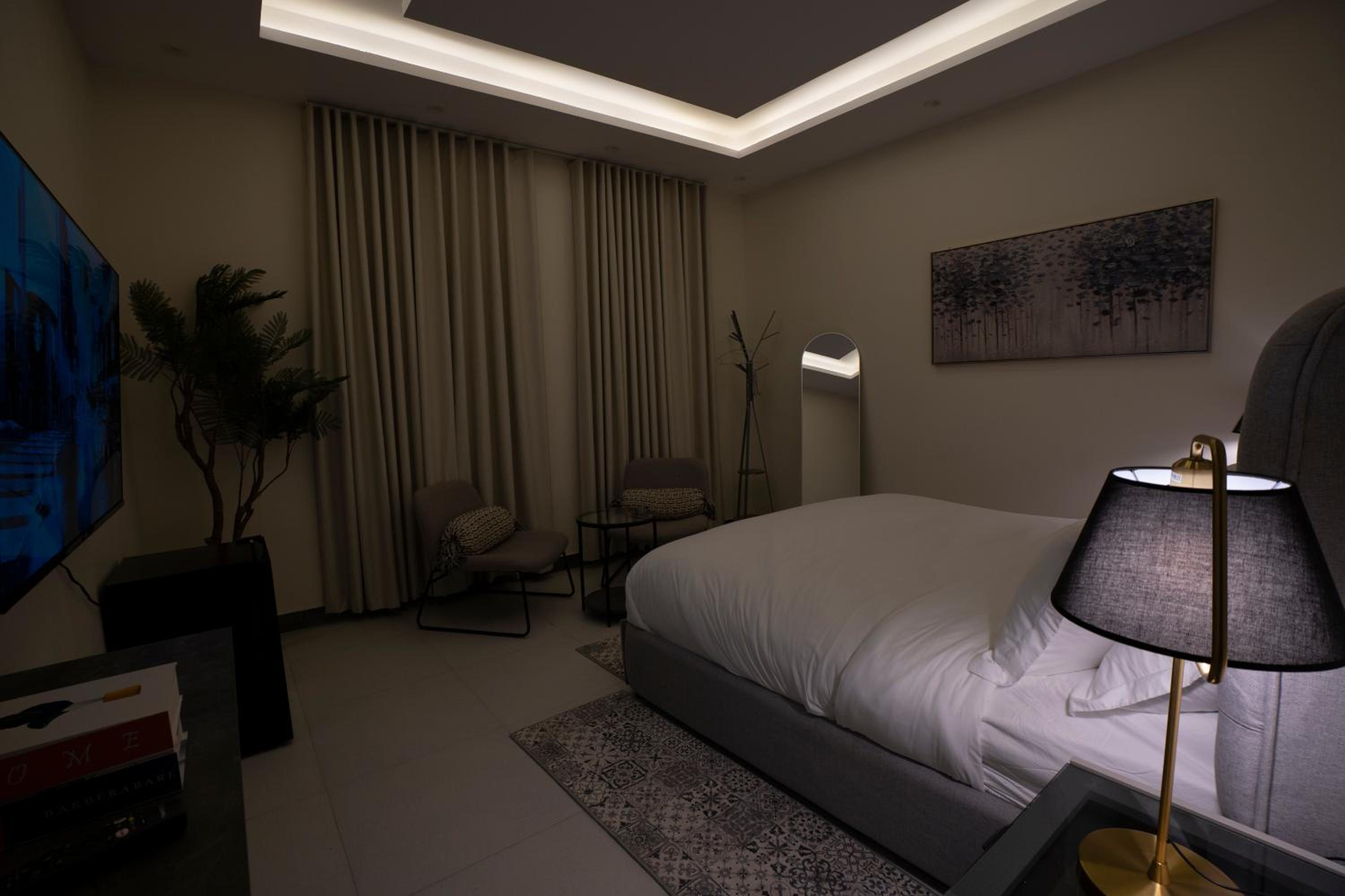 D13 - Quiet studio elegant Luxury apartment Self-Entry